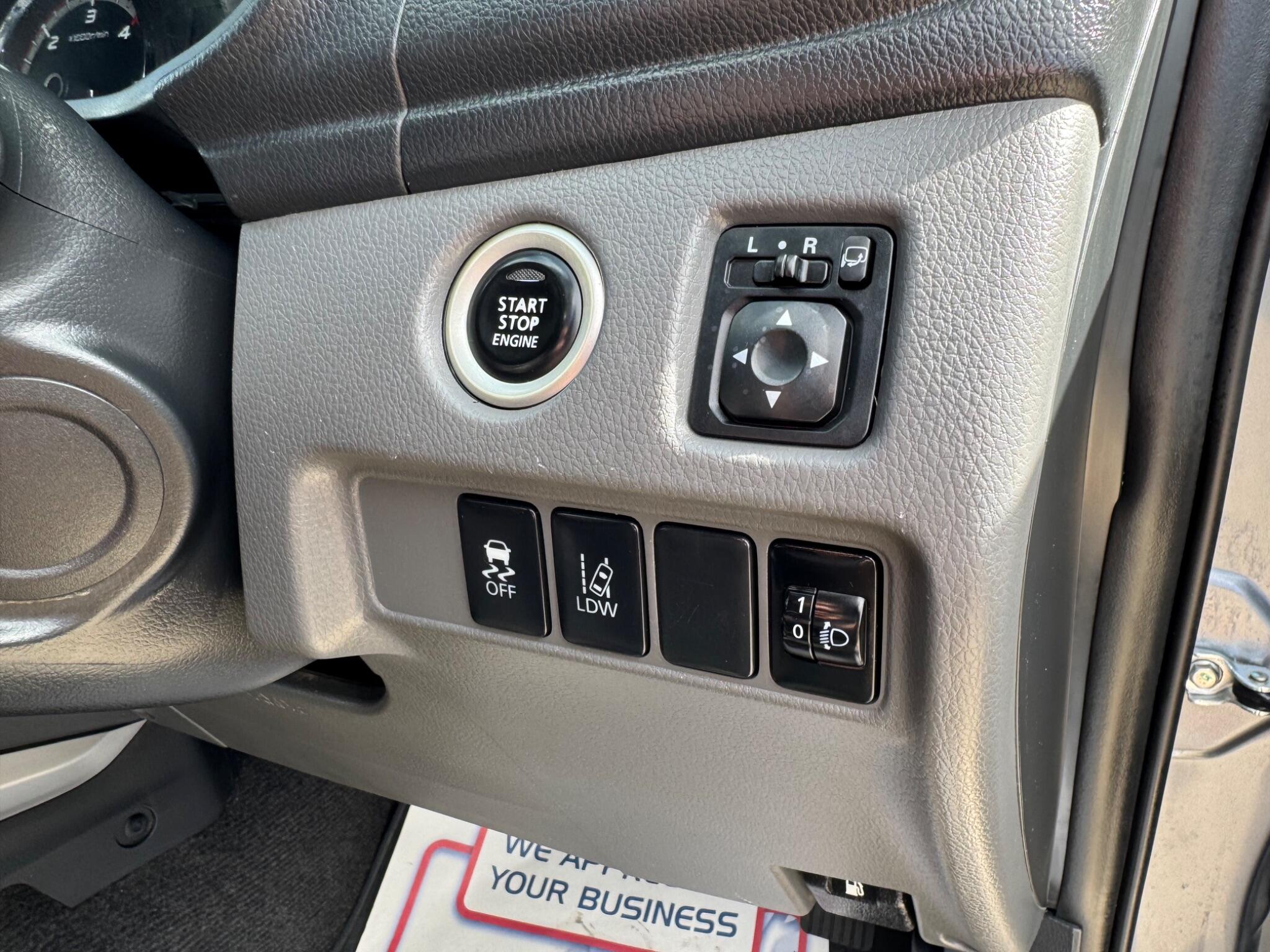 Mitsubishi L200 view 11