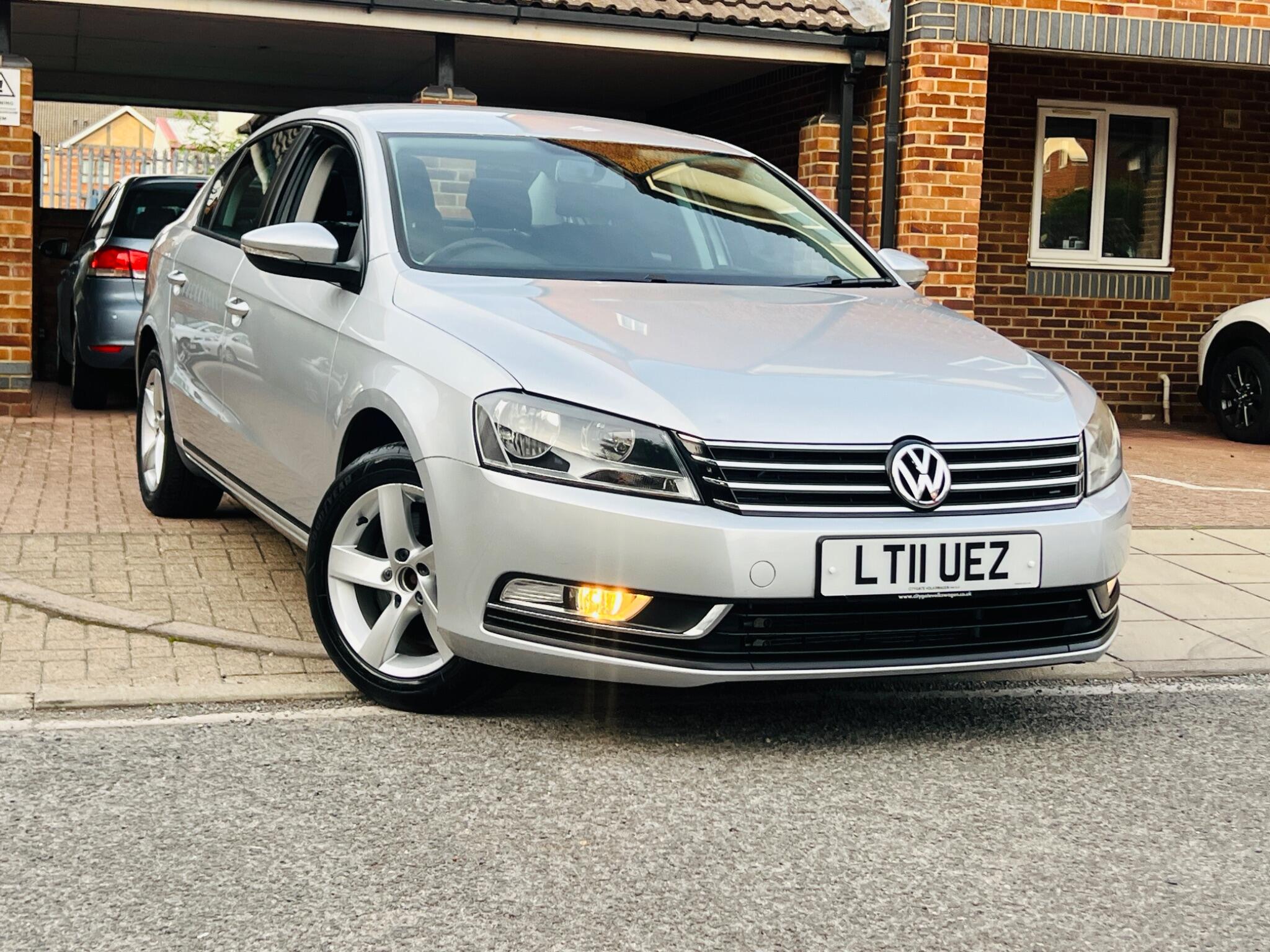 Volkswagen Passat view 14