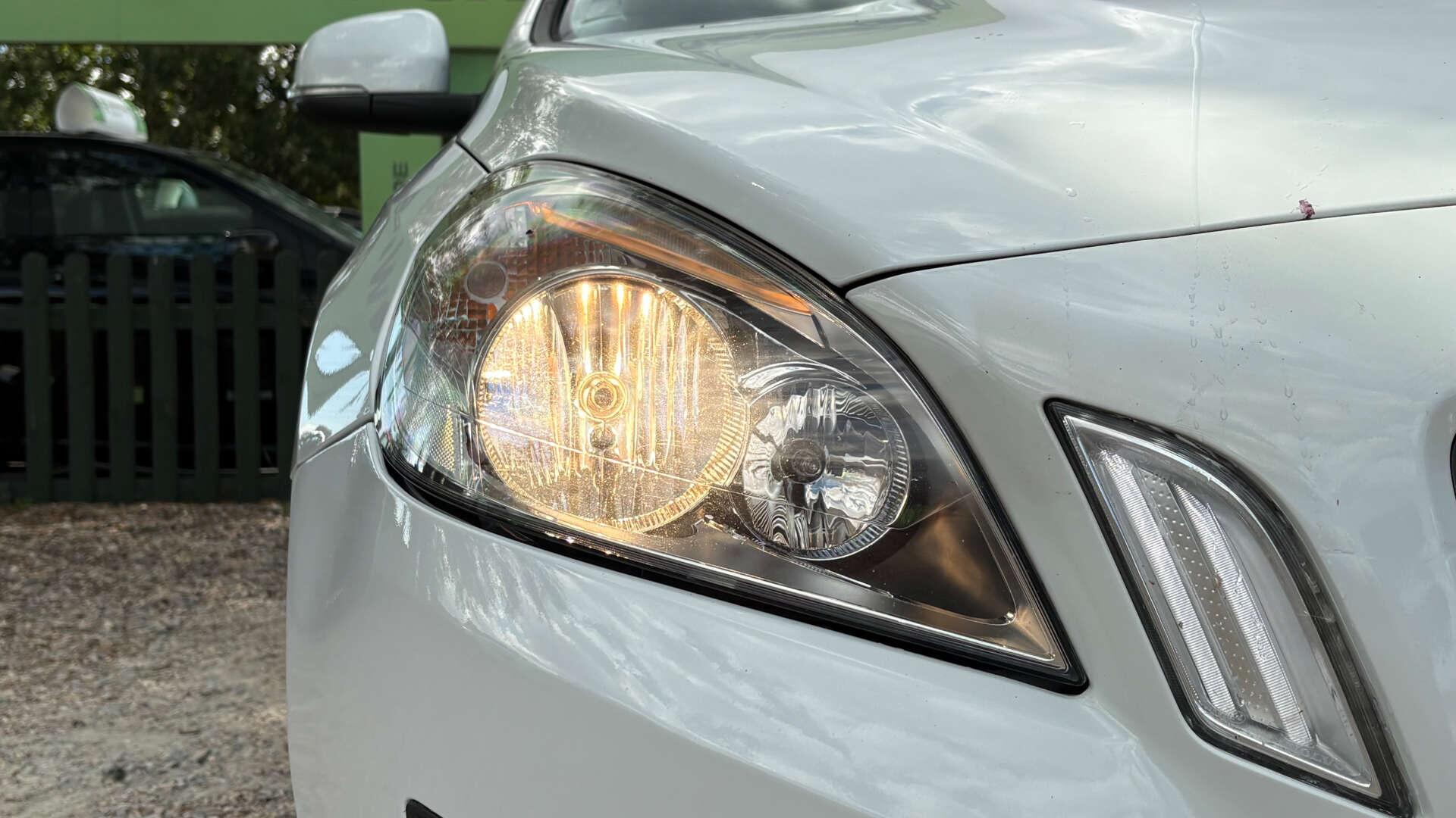 Volvo V60 view 39