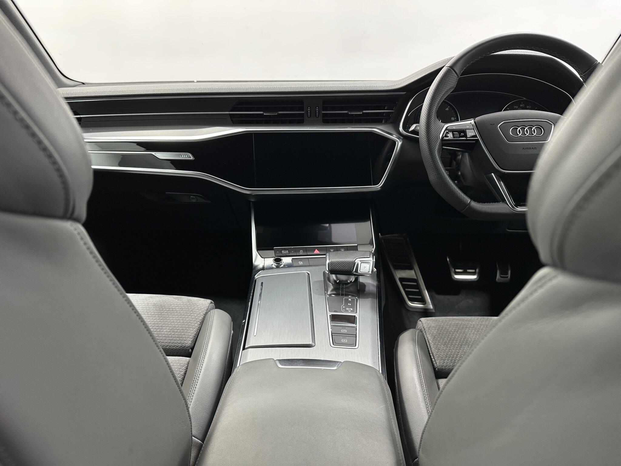 Audi A6 view 20