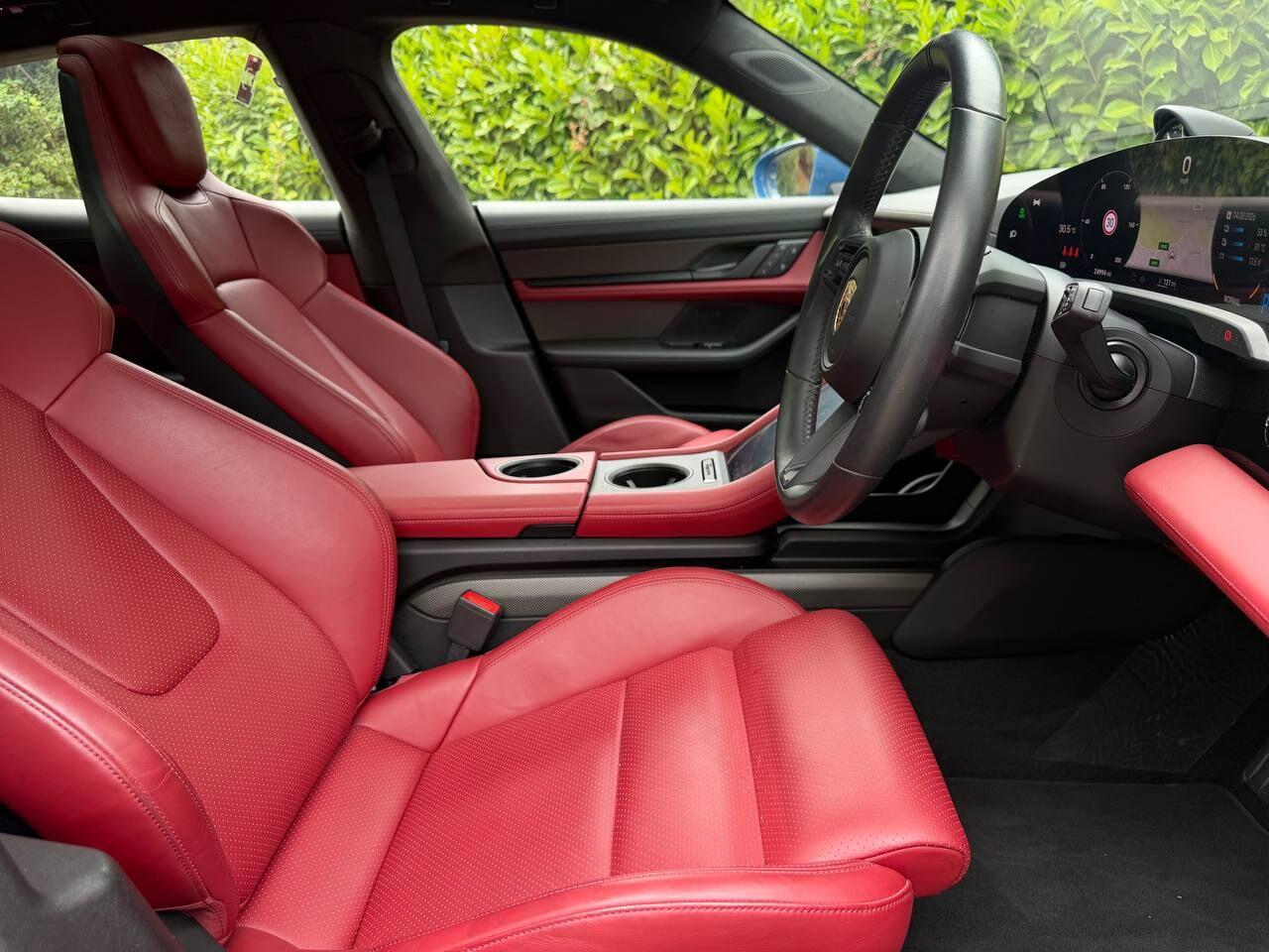 Porsche Taycan view 12