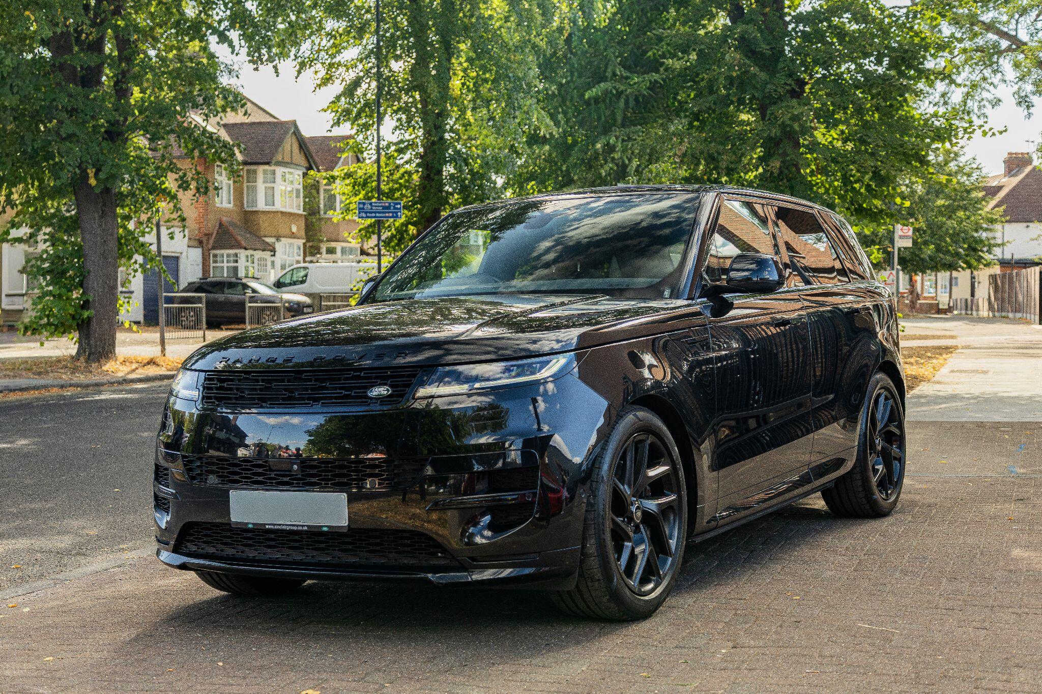 Land Rover Range Rover Sport view 3