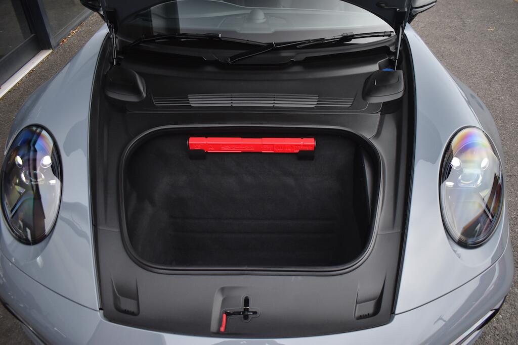 Porsche 911 view 24