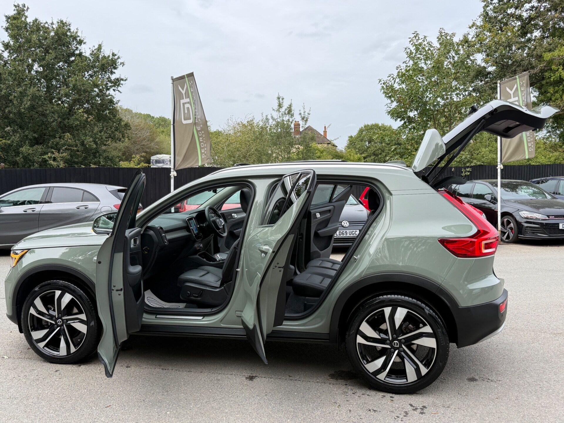 Volvo XC40 view 24