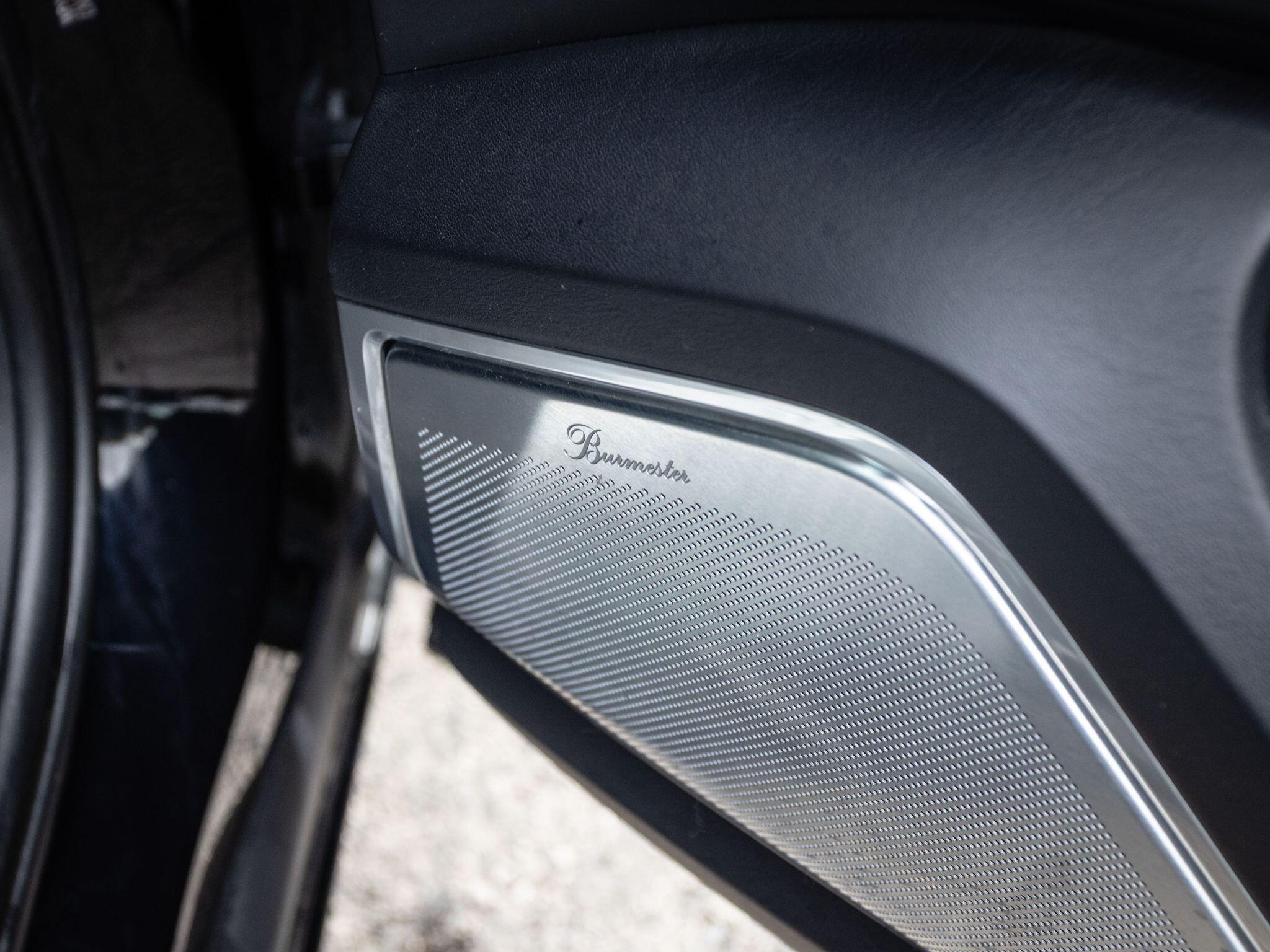 Porsche Cayenne view 38