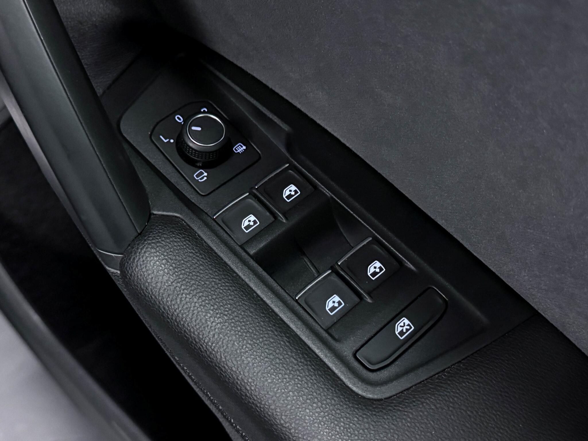 Volkswagen Tiguan view 22