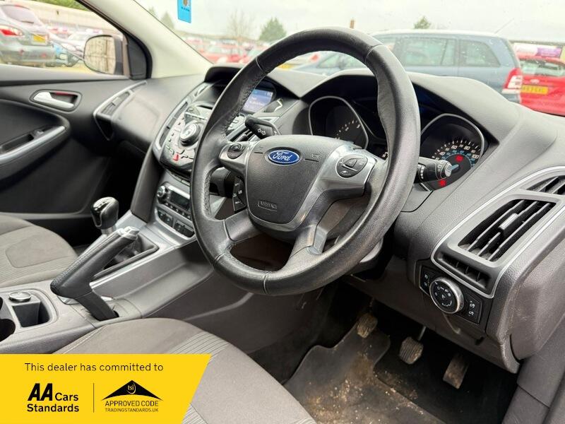 2013 Ford Focus image 39