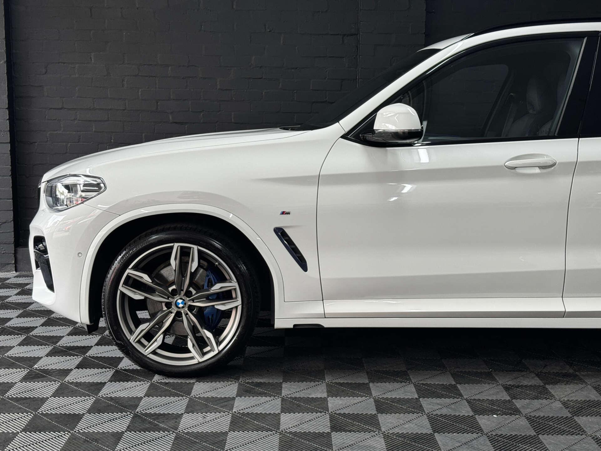 BMW X3 view 13