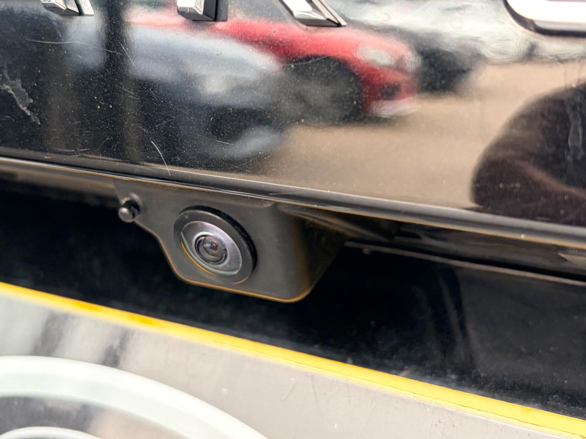 Volkswagen Touareg view 12