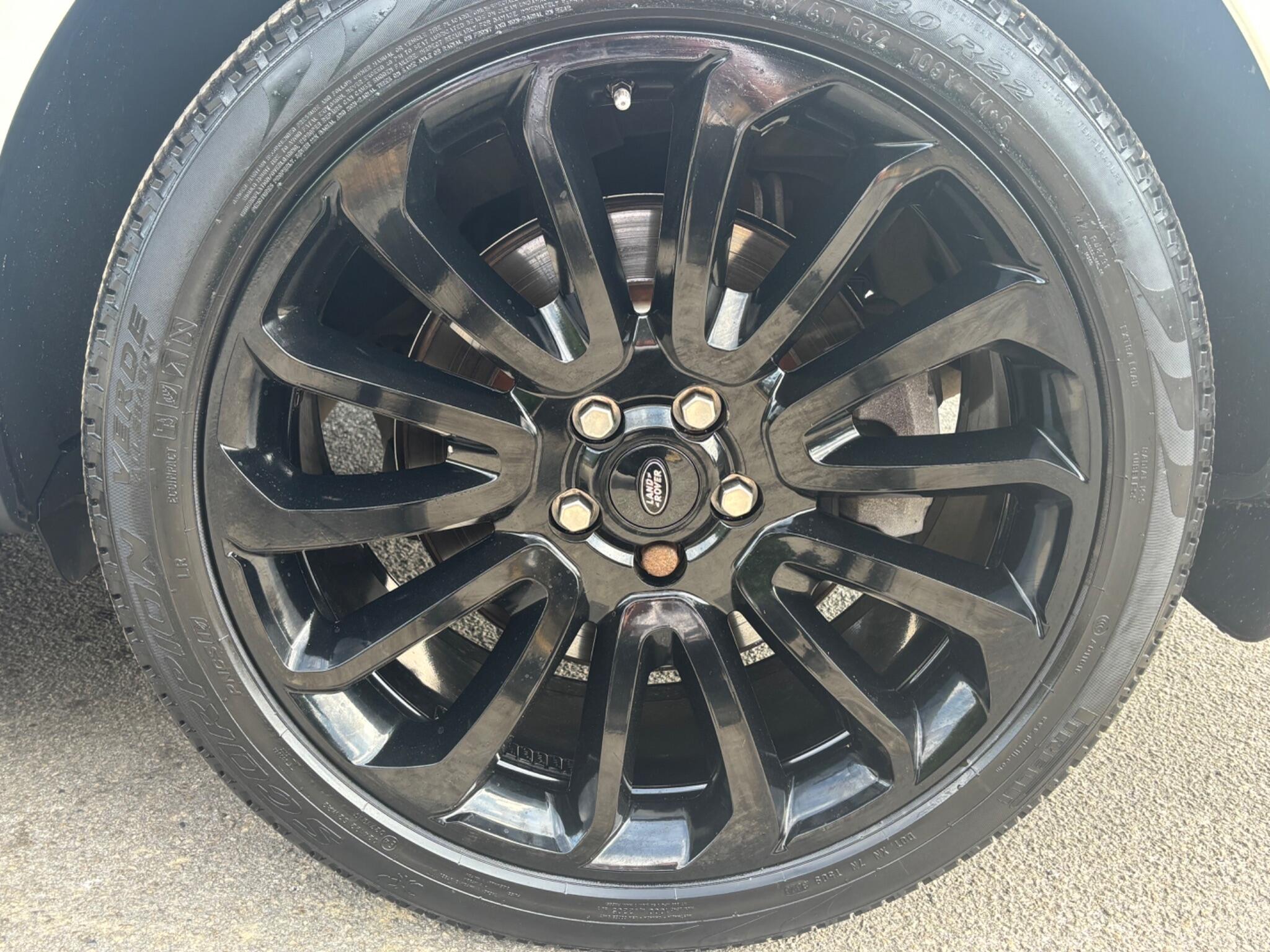 Land Rover Range Rover view 32
