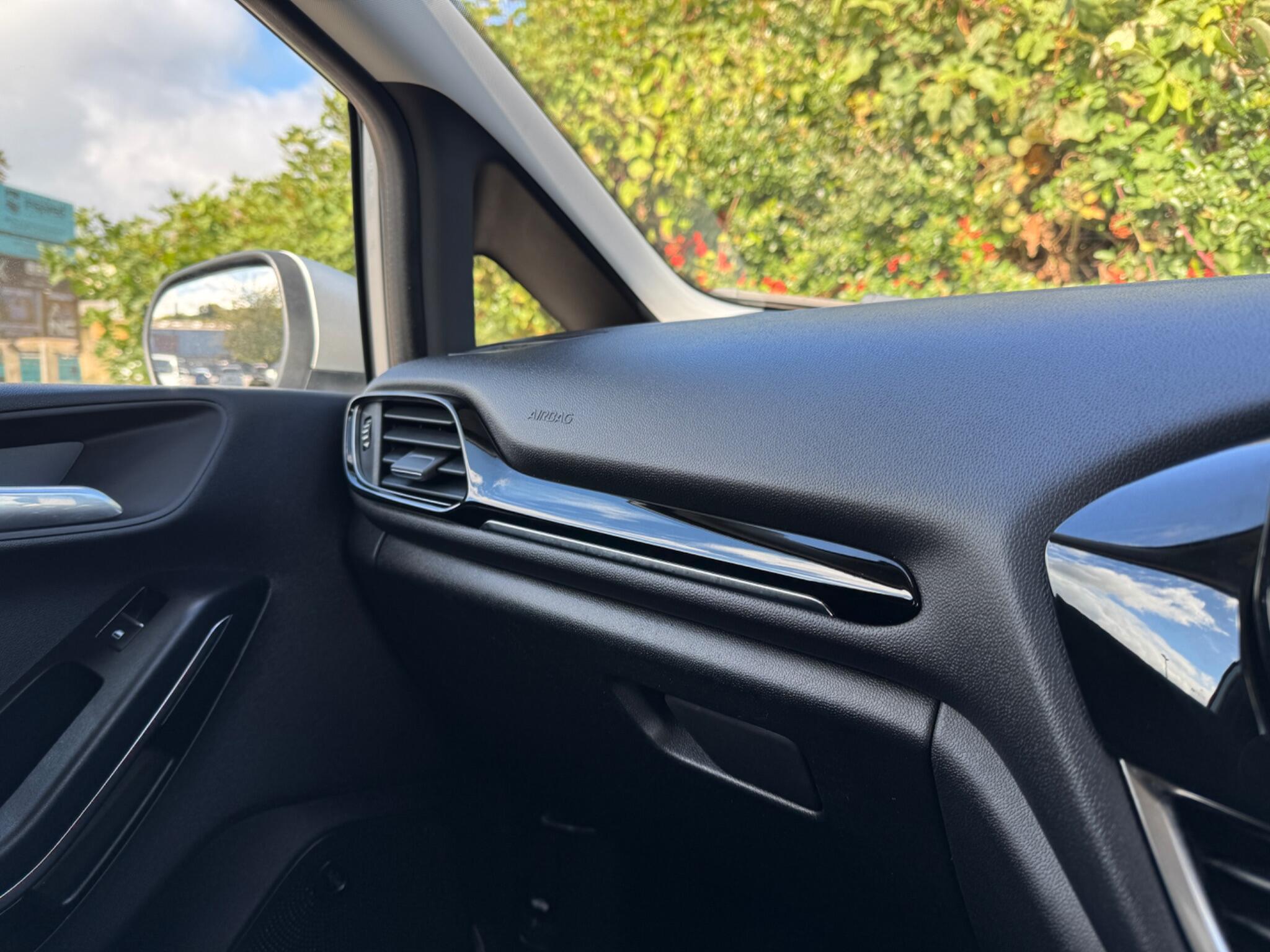 Ford Fiesta view 46