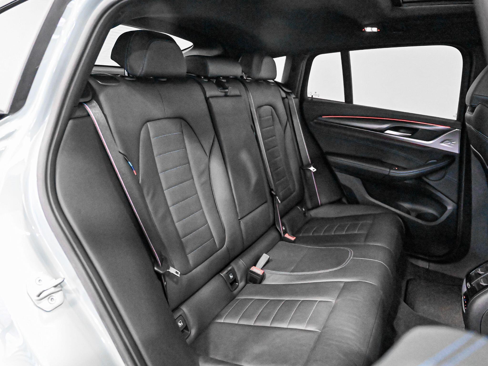 BMW X4 view 30