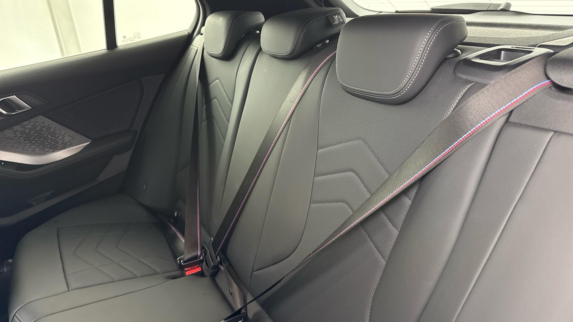 BMW 1 Series view 12