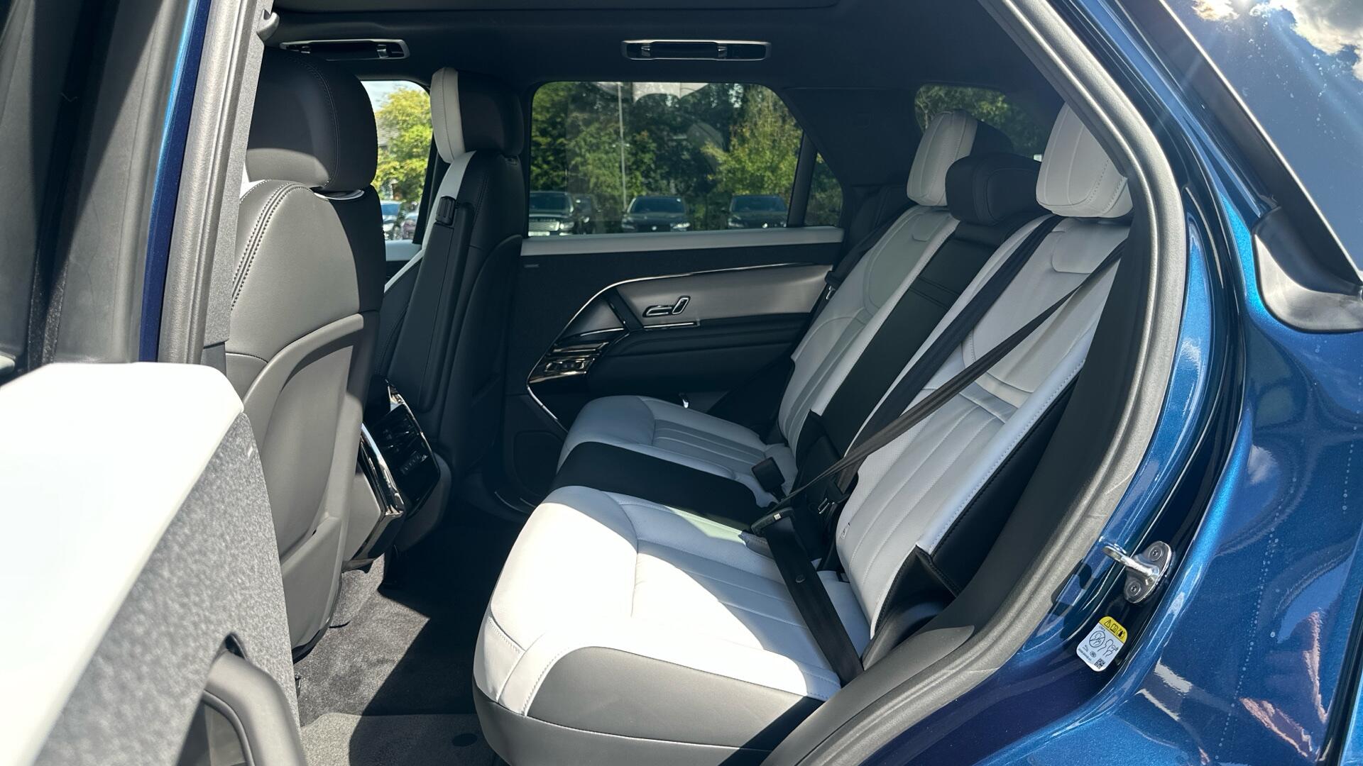 Land Rover Range Rover Sport view 46