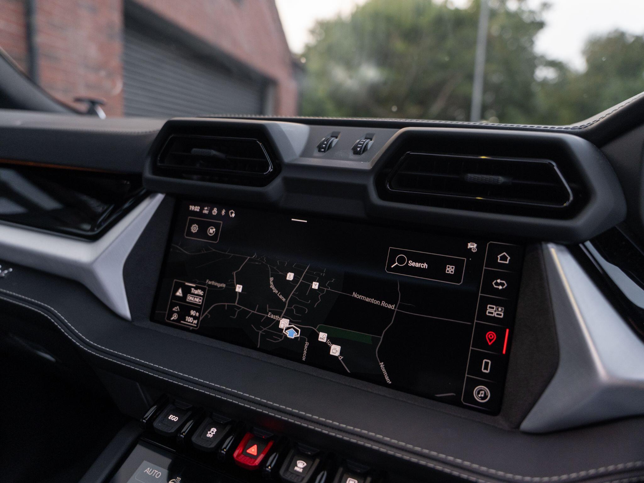 Lamborghini Urus view 58