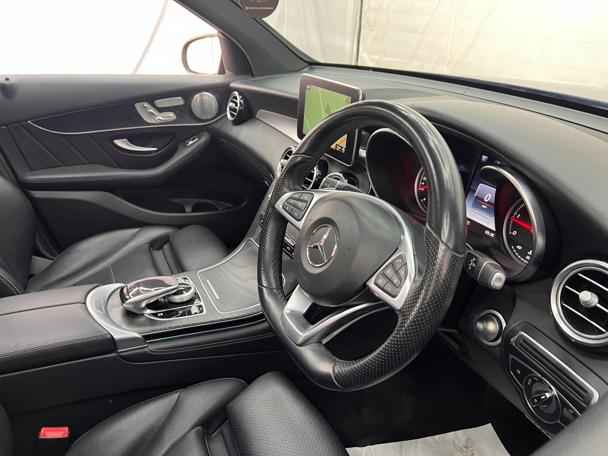 Mercedes-Benz GLC view 13