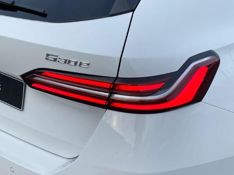 BMW 5 Series view 47