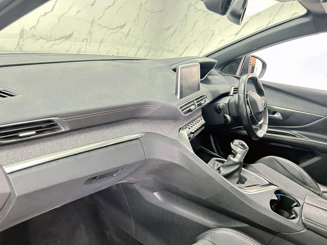 Peugeot 3008 view 14