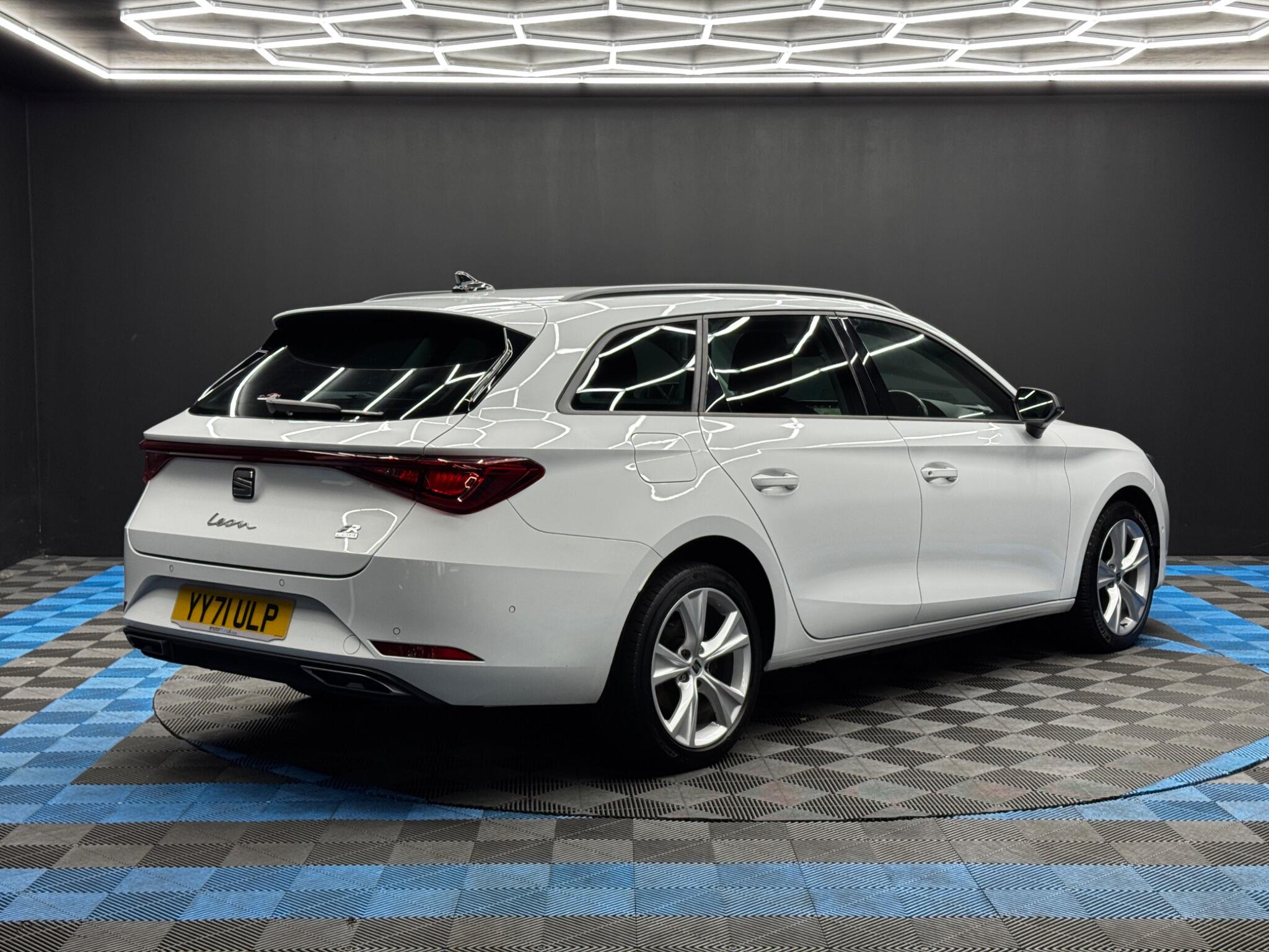 Seat Leon view 5