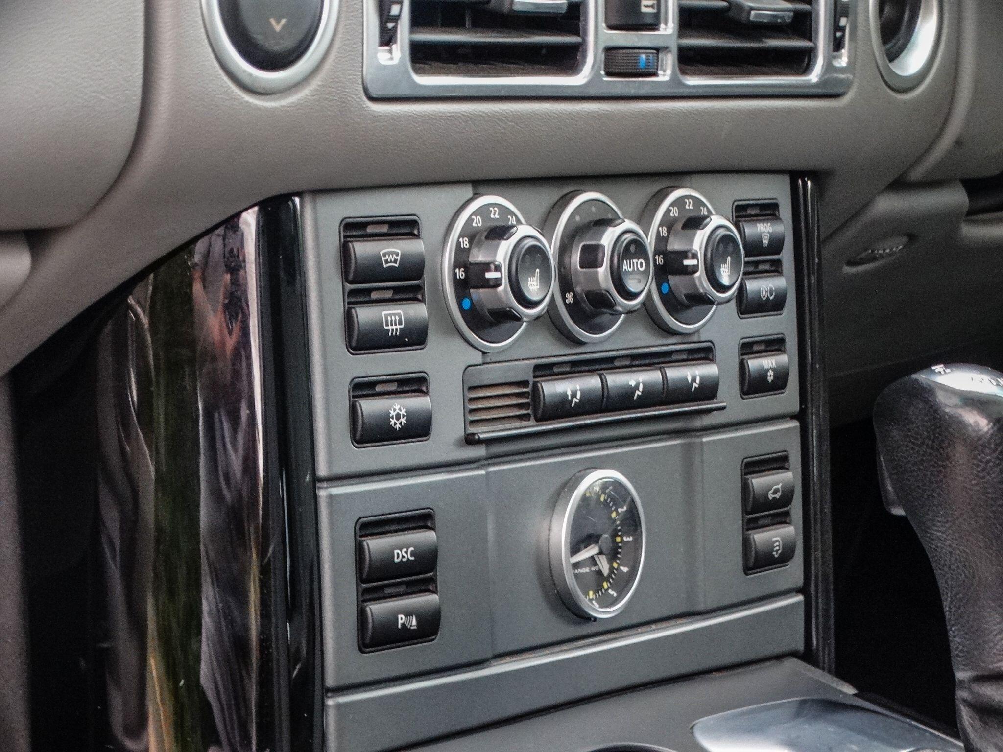 Land Rover Range Rover view 19