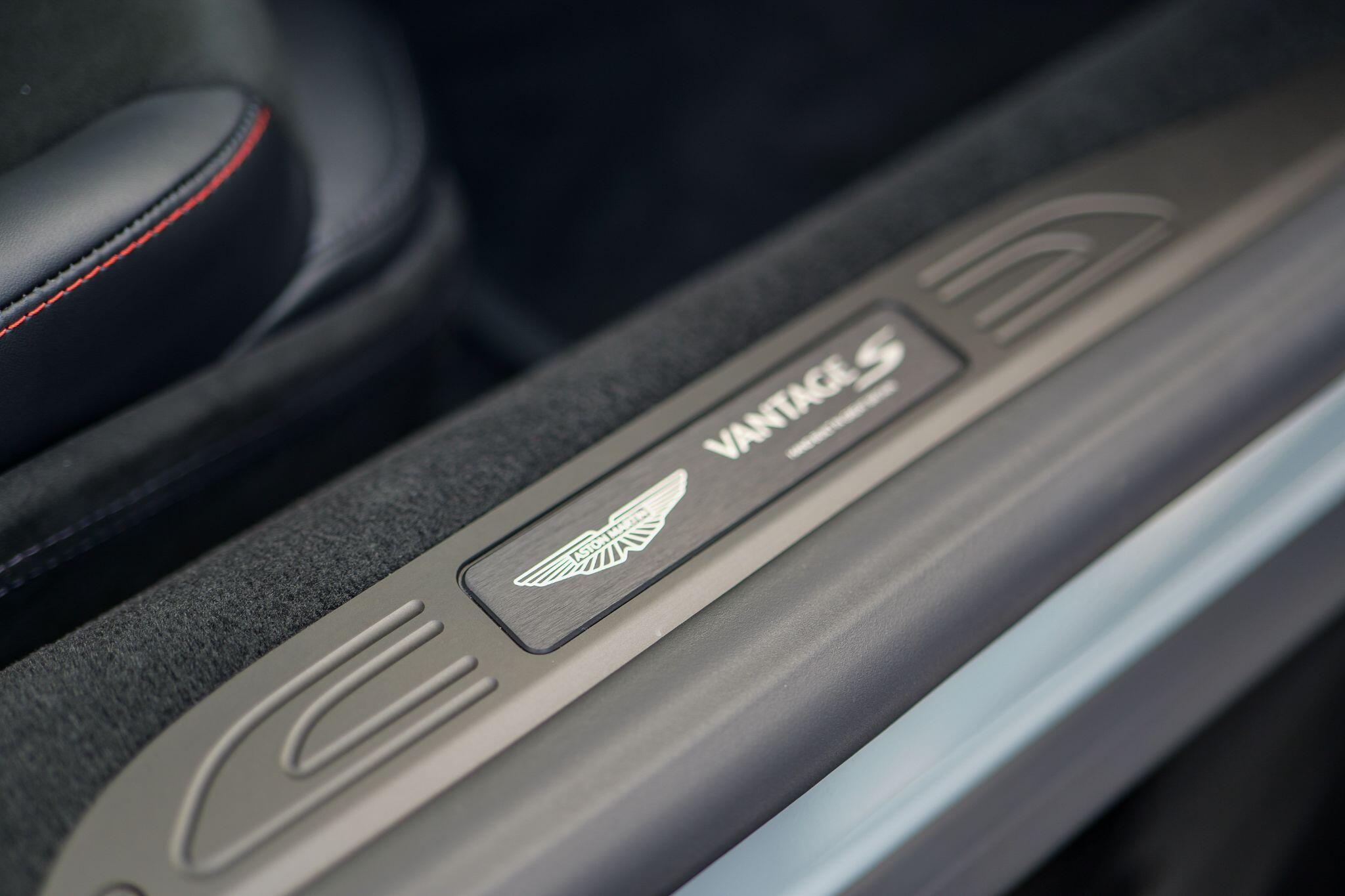 Aston Martin Vantage view 31