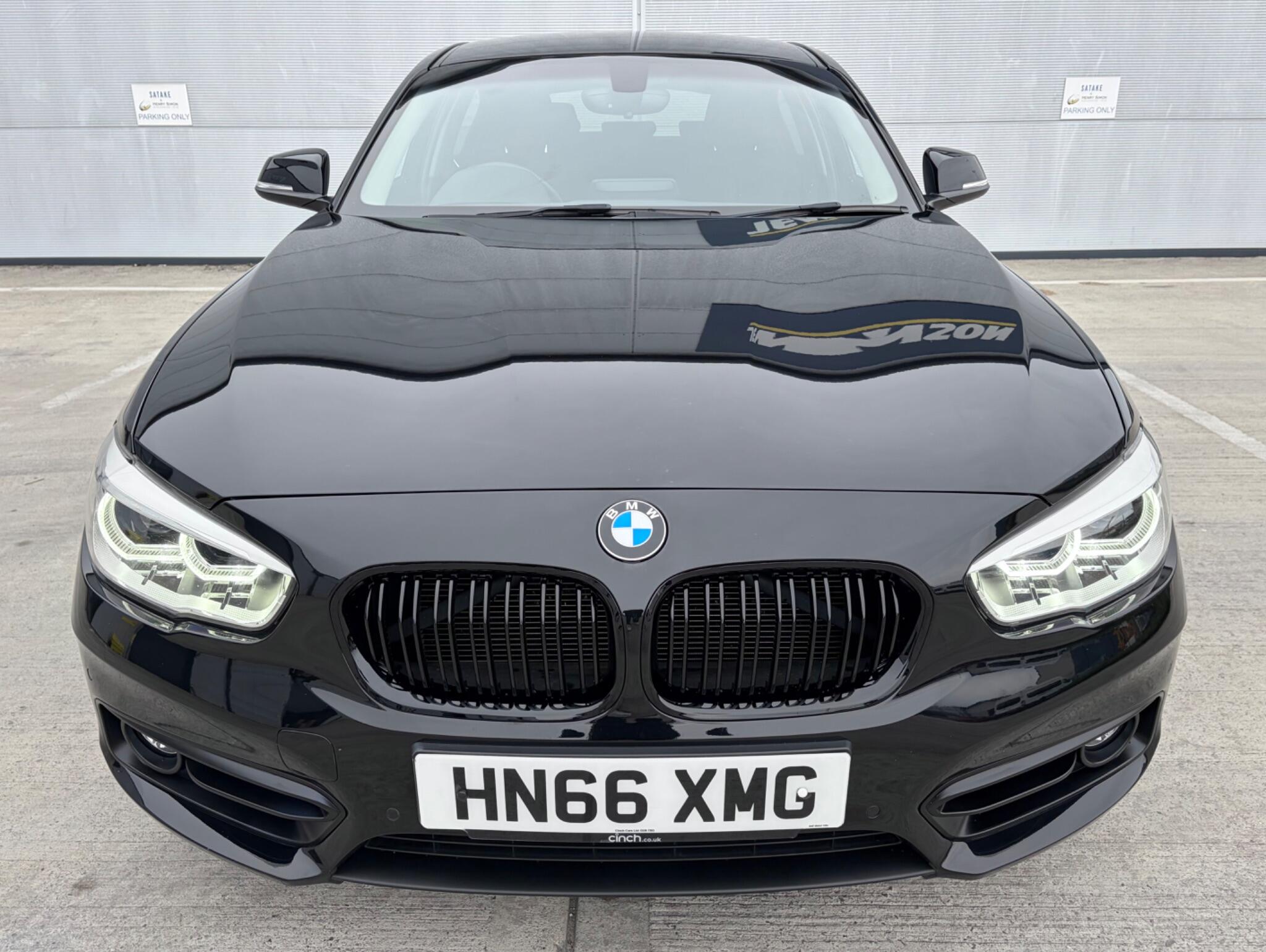 BMW 1 Series view 2