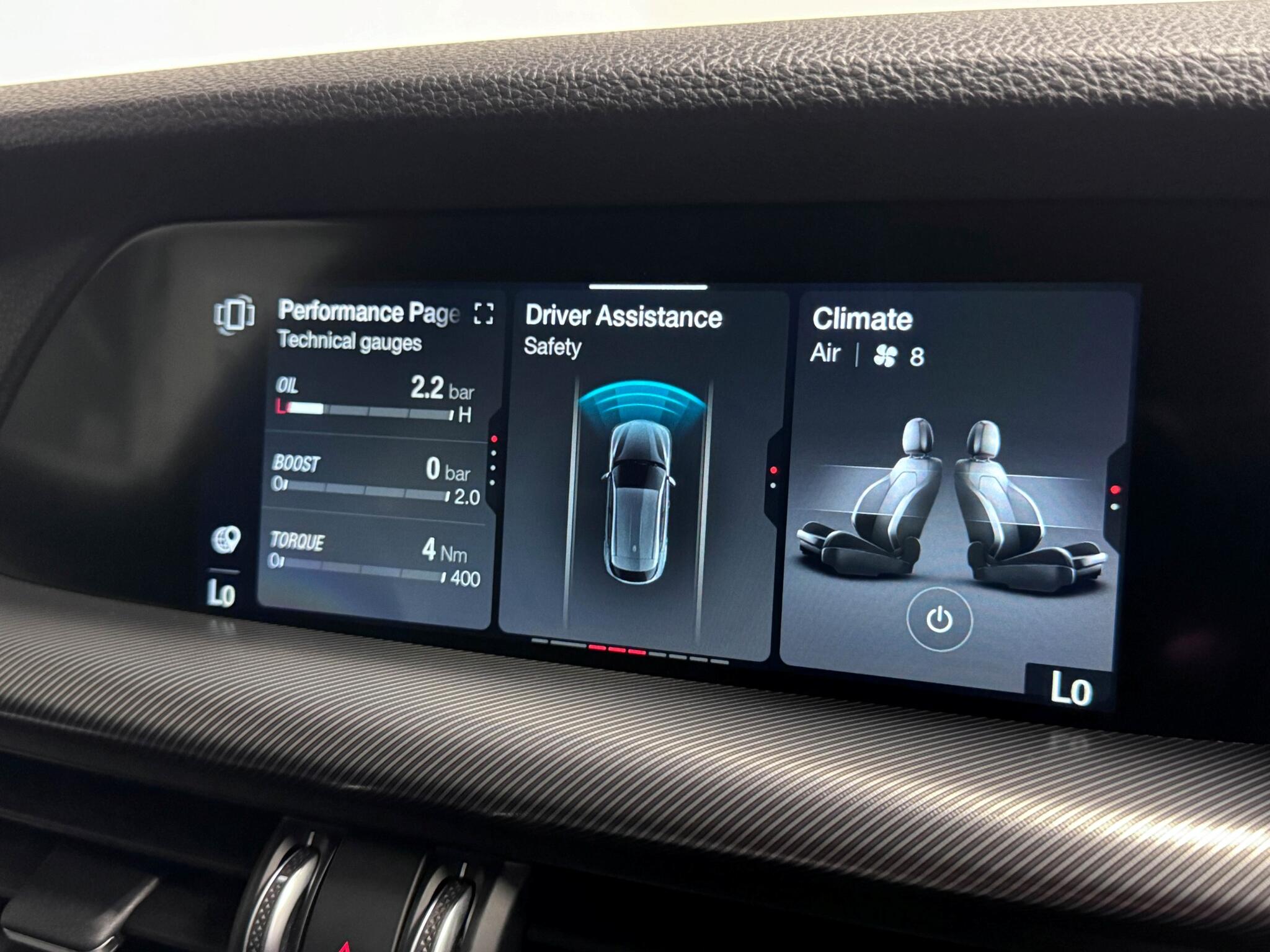 Alfa Romeo Stelvio view 42