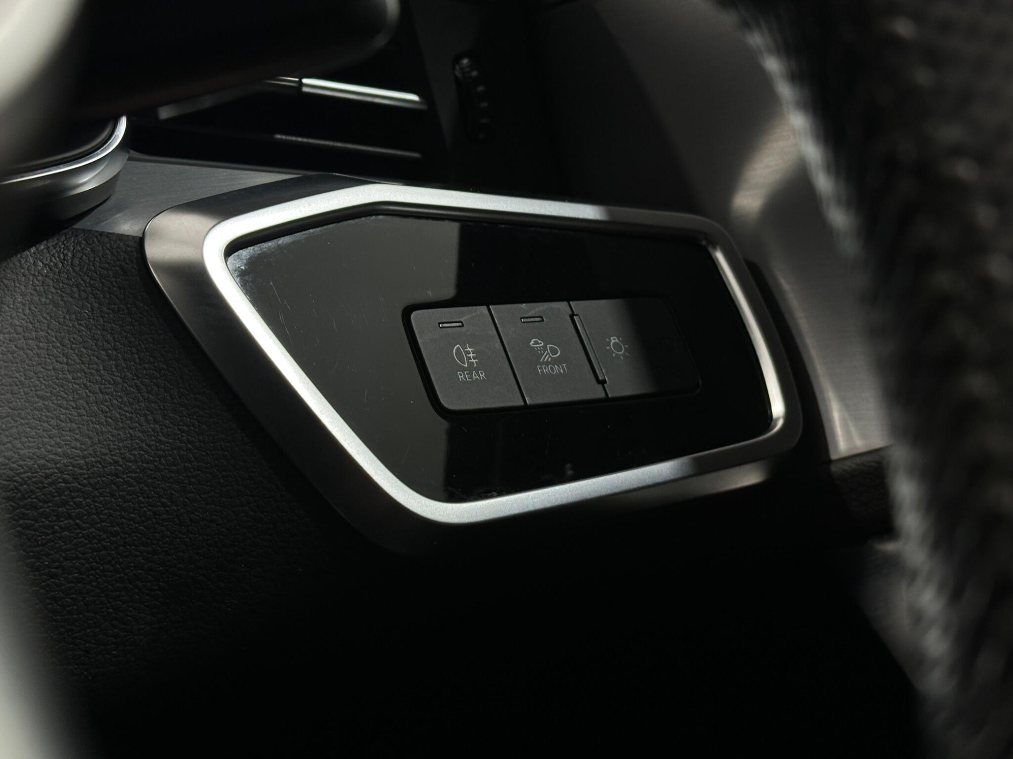 Audi A6 Avant view 16