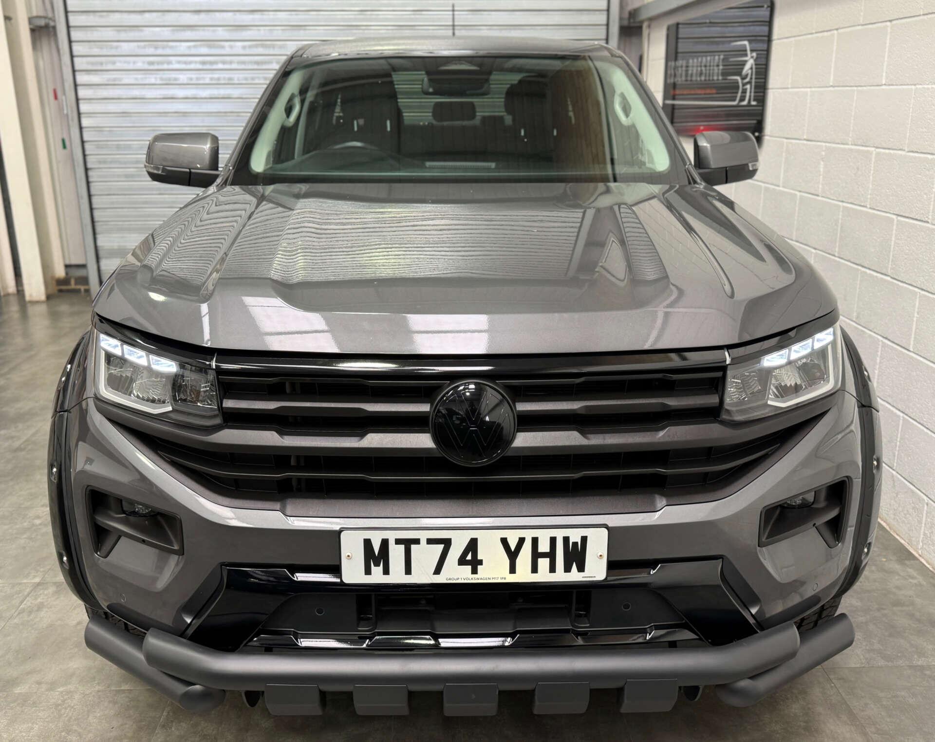 Volkswagen Amarok view 2