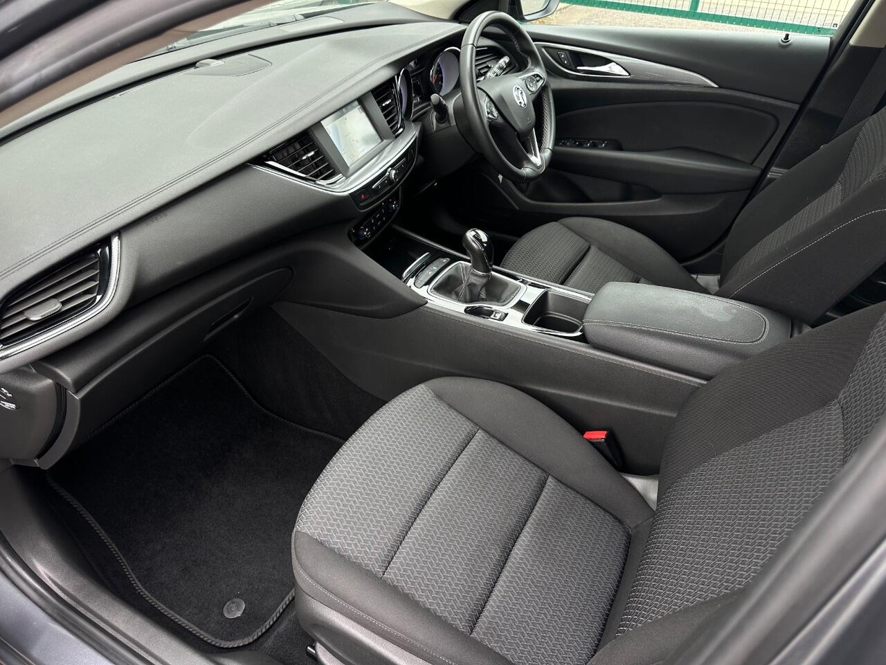 Vauxhall Insignia view 11