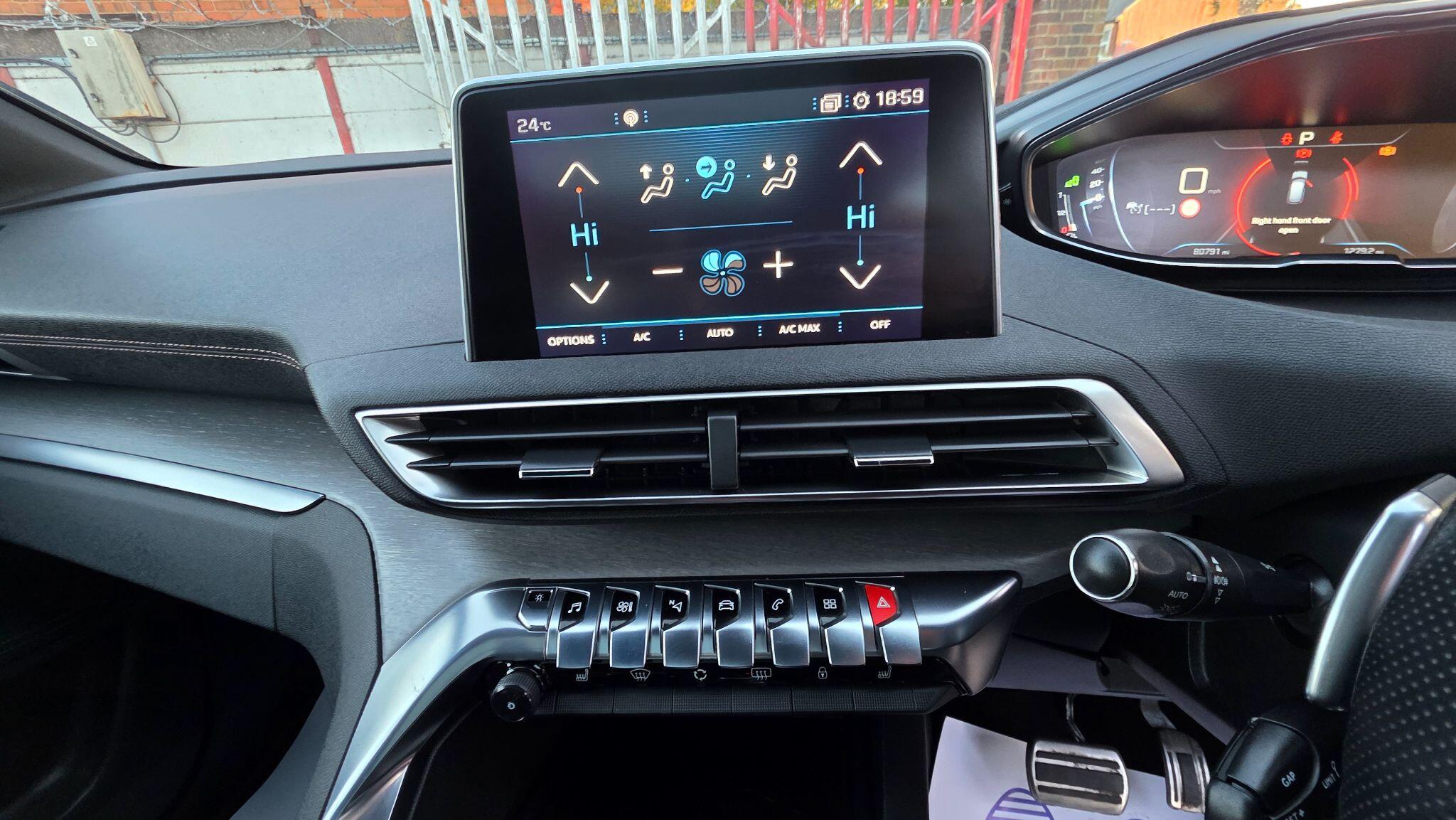 Peugeot 3008 view 24