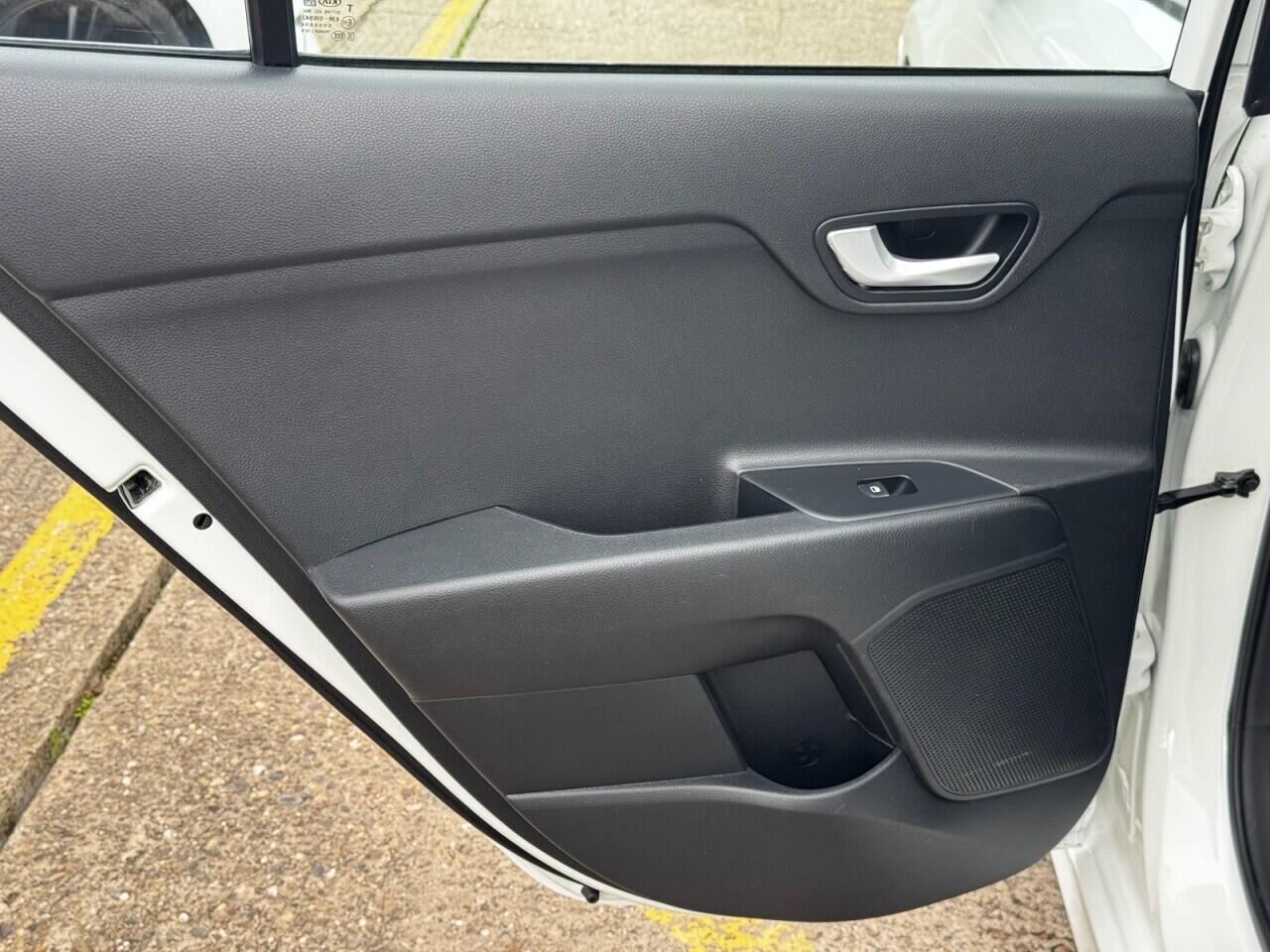 Kia Rio view 29