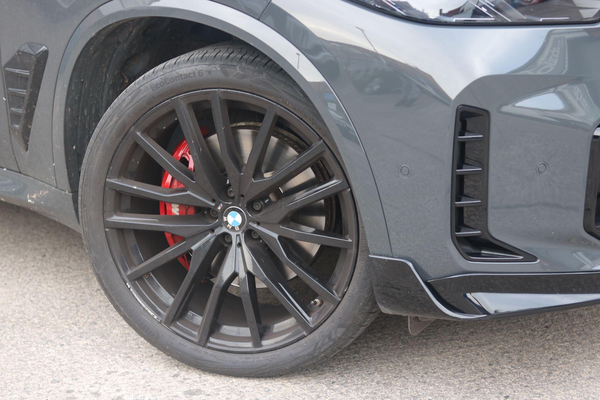 BMW X5 view 14