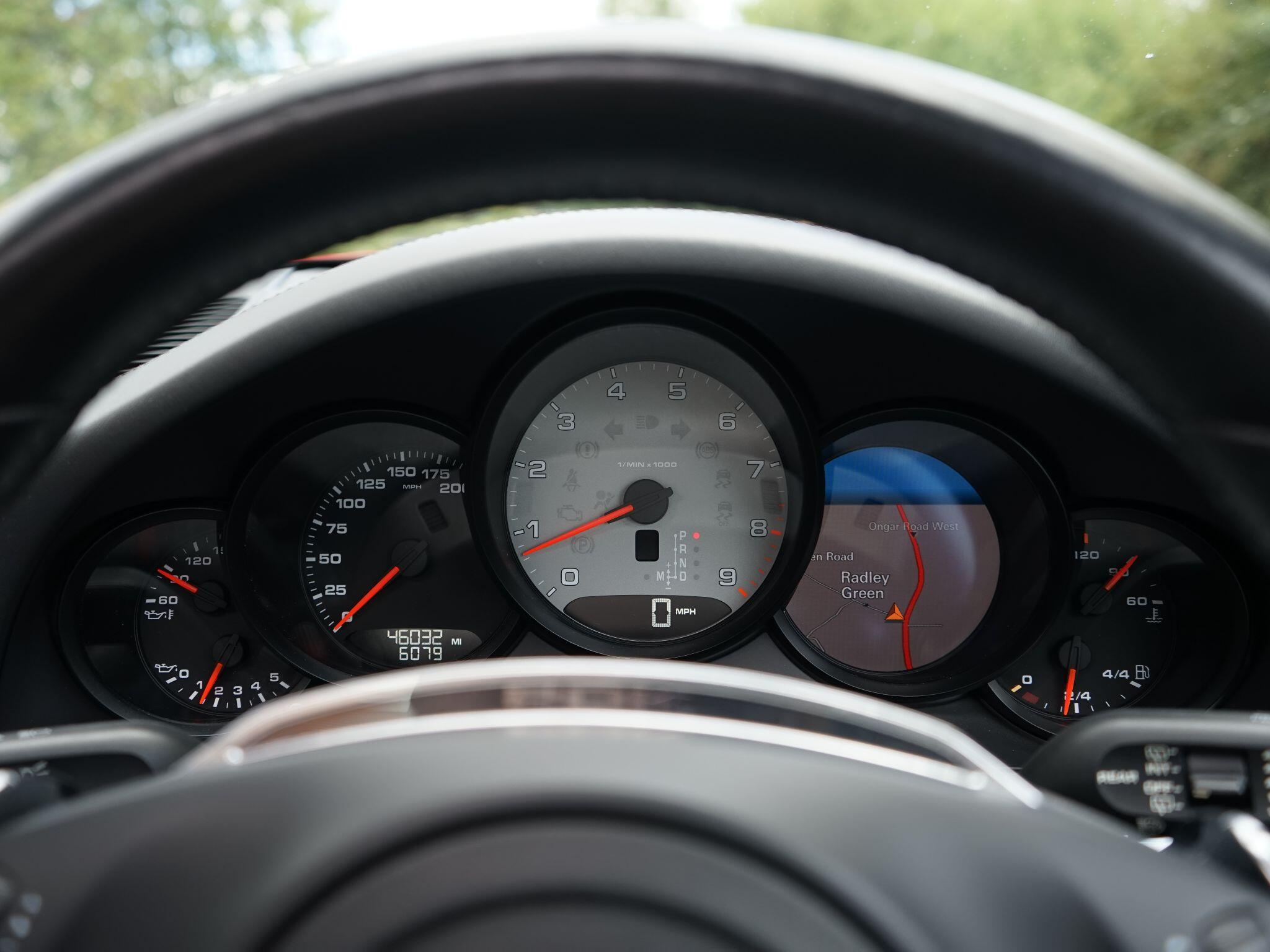 Porsche 911 view 26