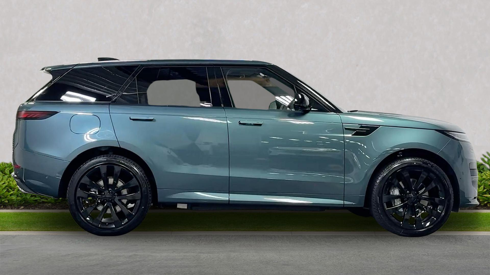 Land Rover Range Rover Sport view 5