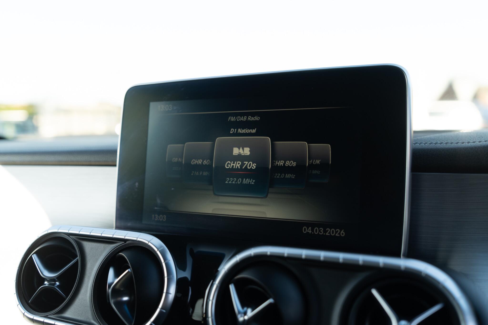 Mercedes-Benz X-Class view 25