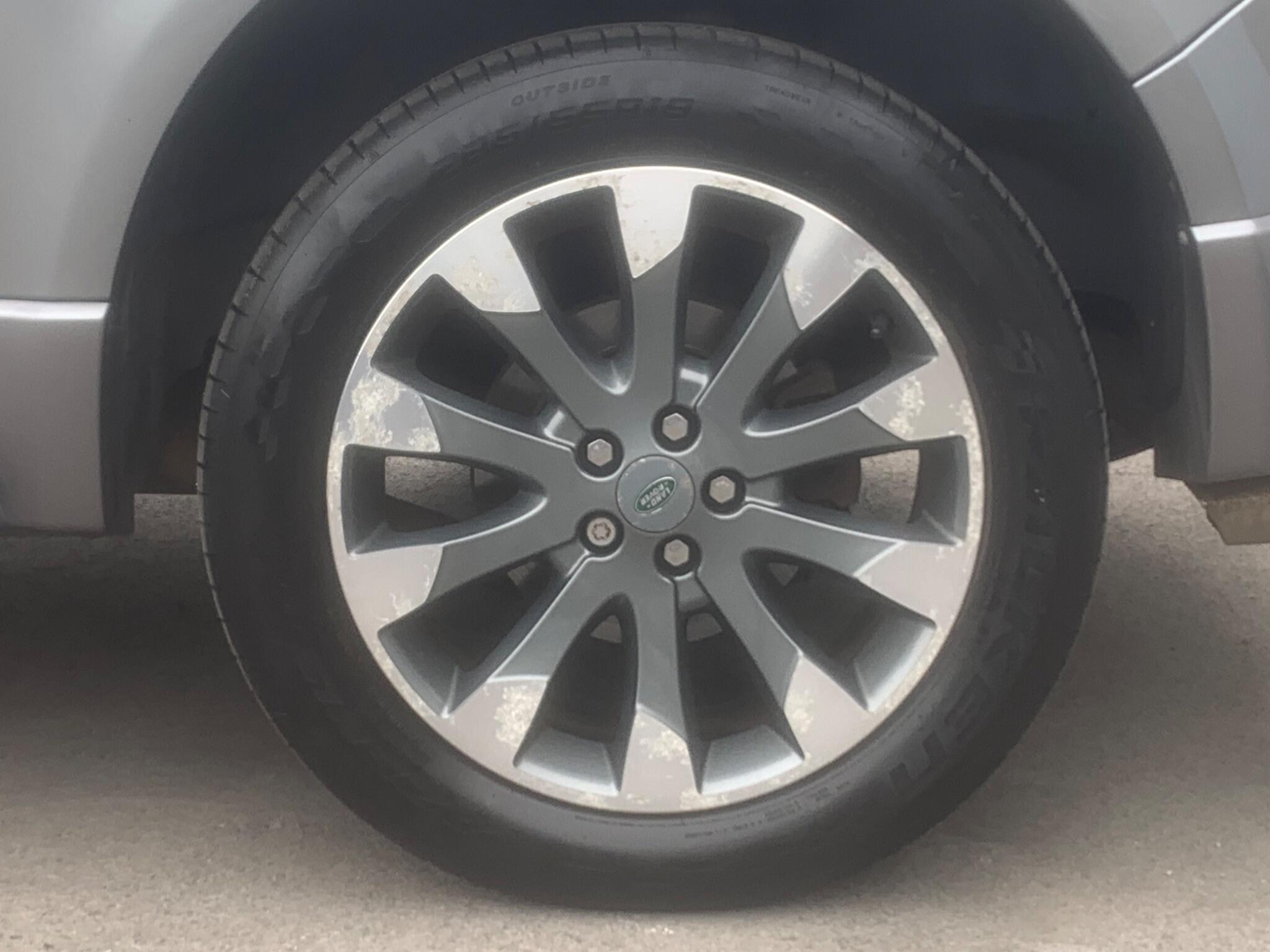 Land Rover Freelander 2 view 11
