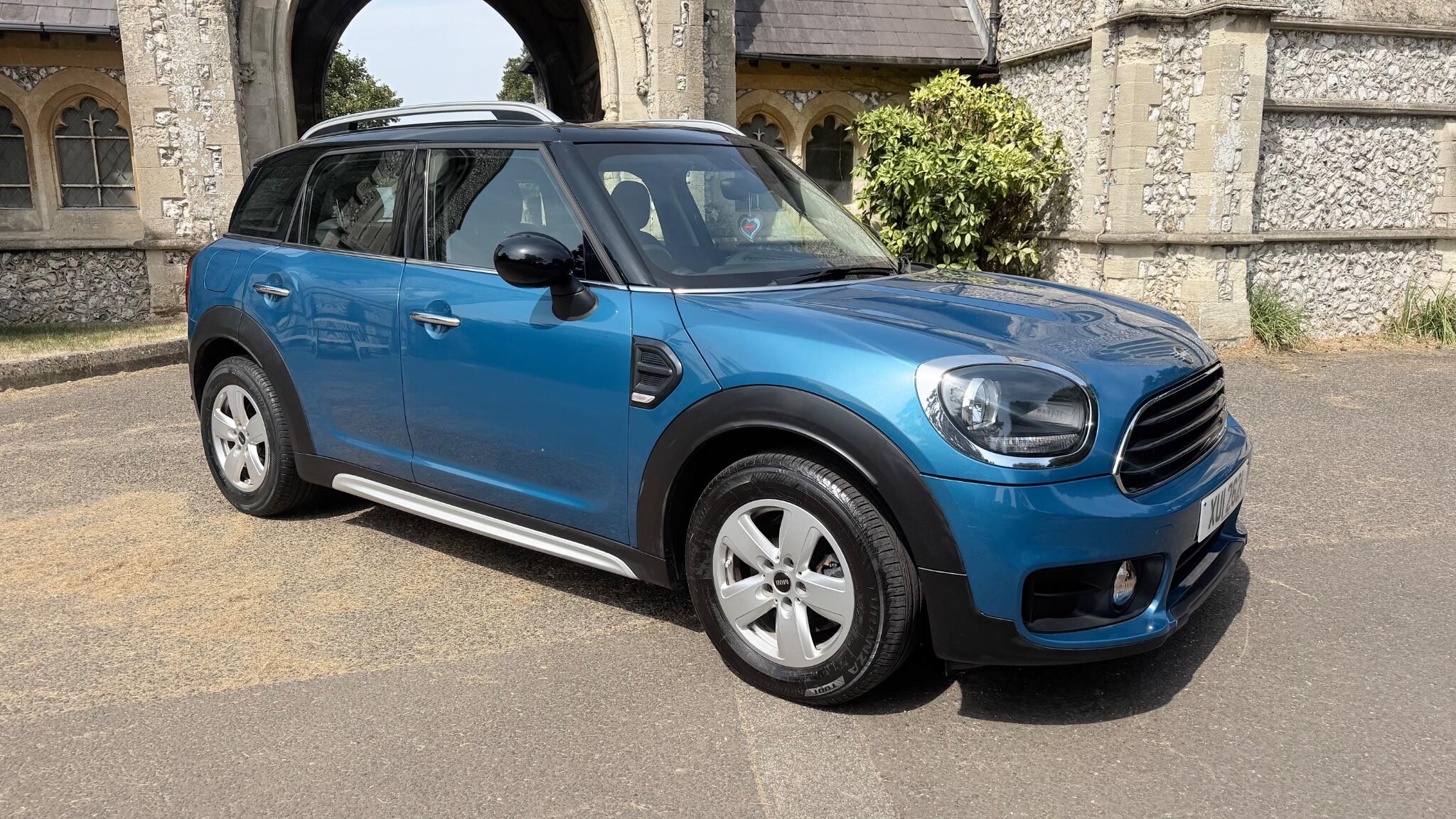 Mini Countryman view 8