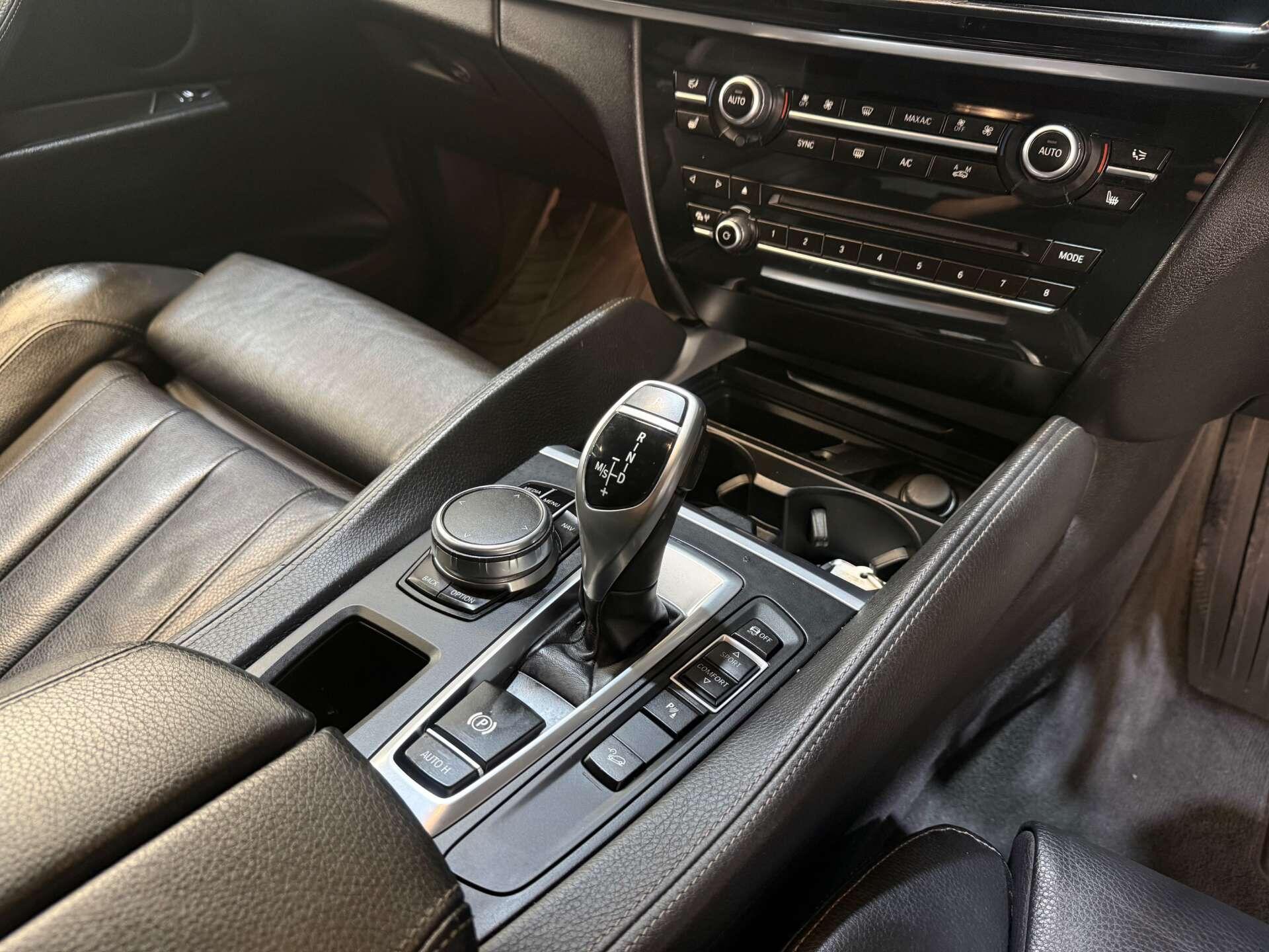 BMW X6 view 23