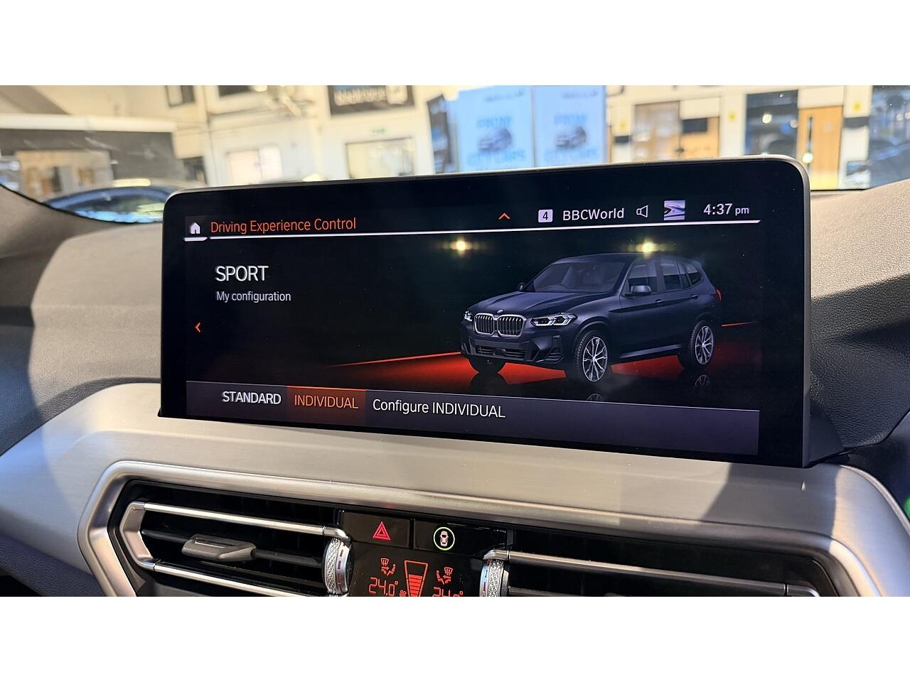 BMW X3 view 25