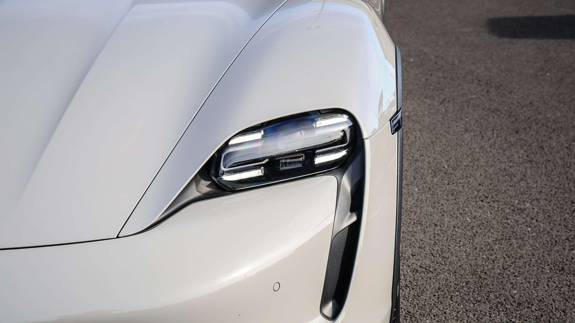 Porsche Taycan view 29