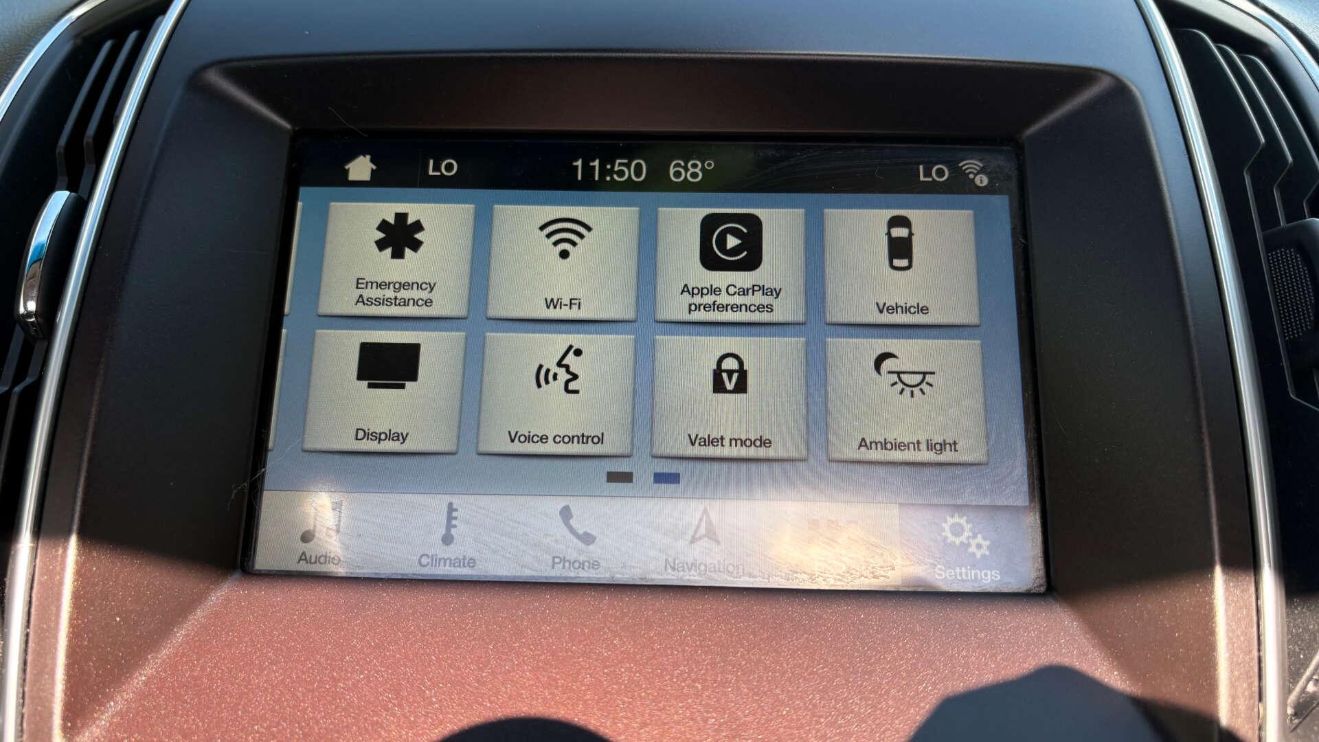 Ford Edge view 33
