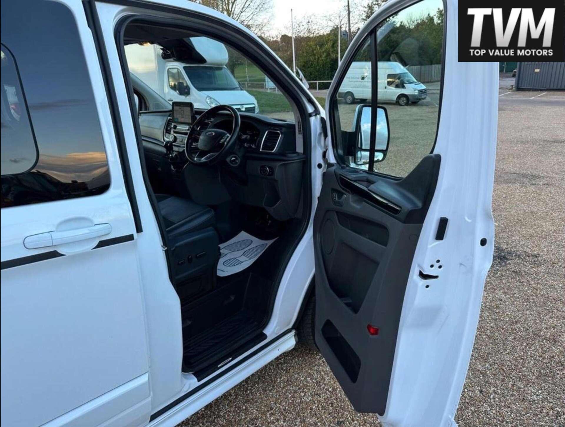 Ford Transit Custom view 21