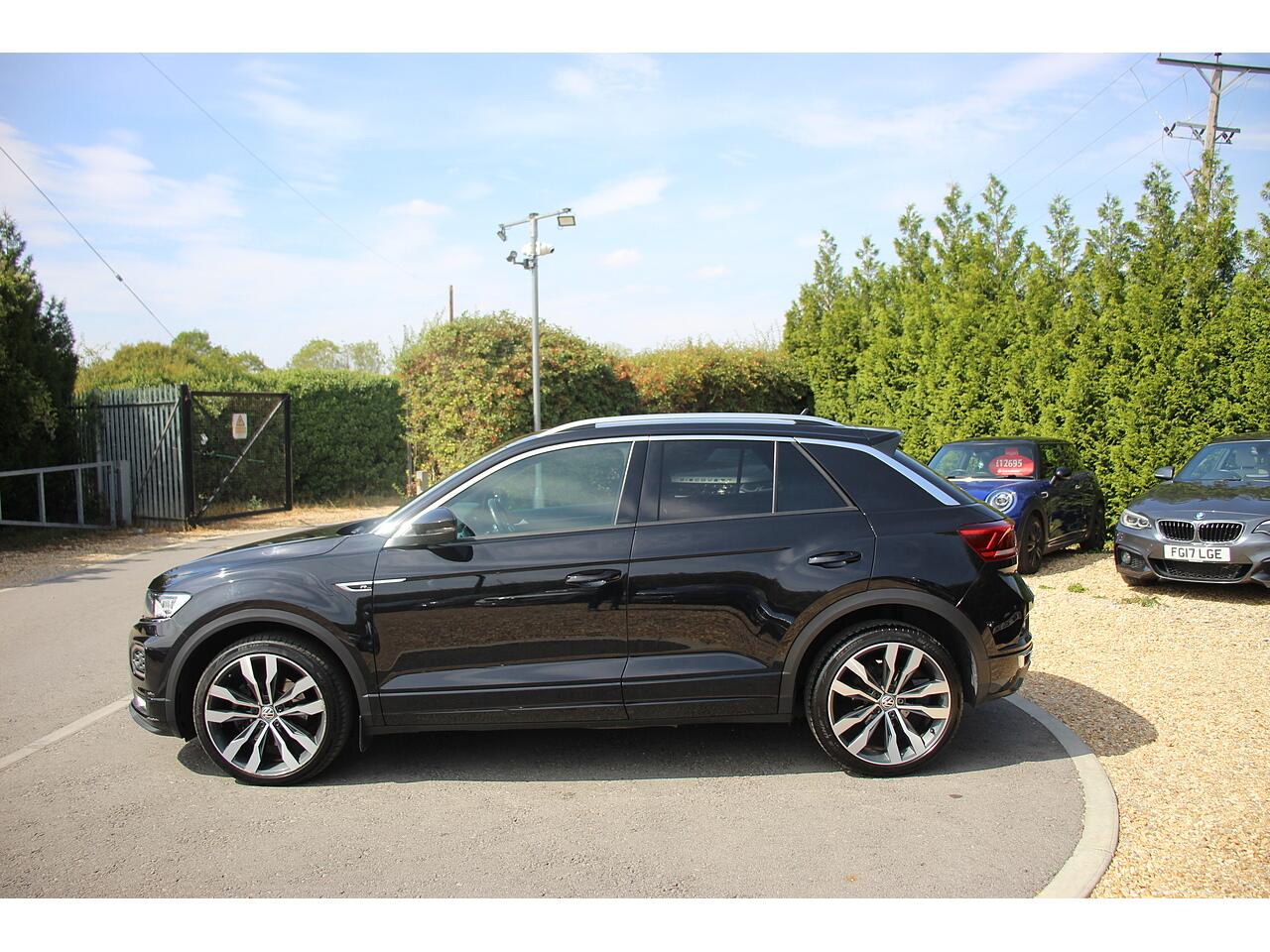 Volkswagen T-Roc view 7