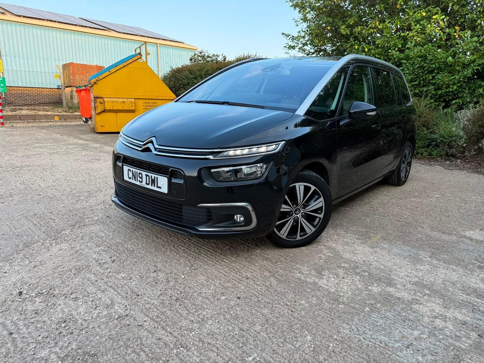 Citroen Grand C4 Spacetourer view 2