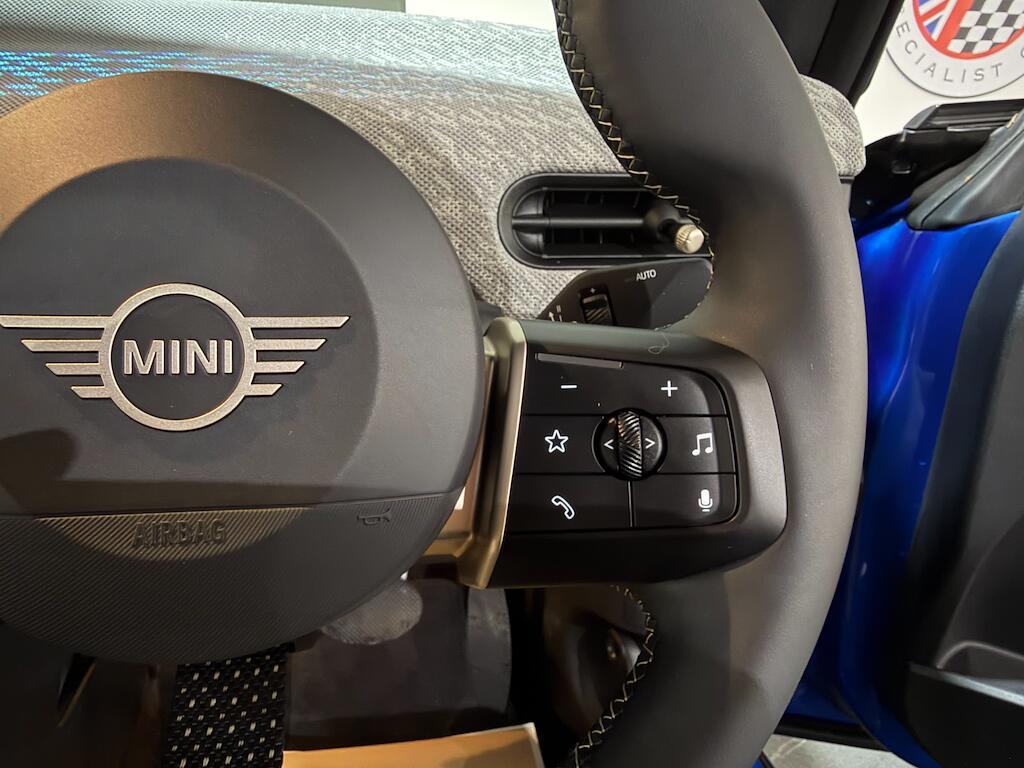 Mini Cooper Cooper view 39