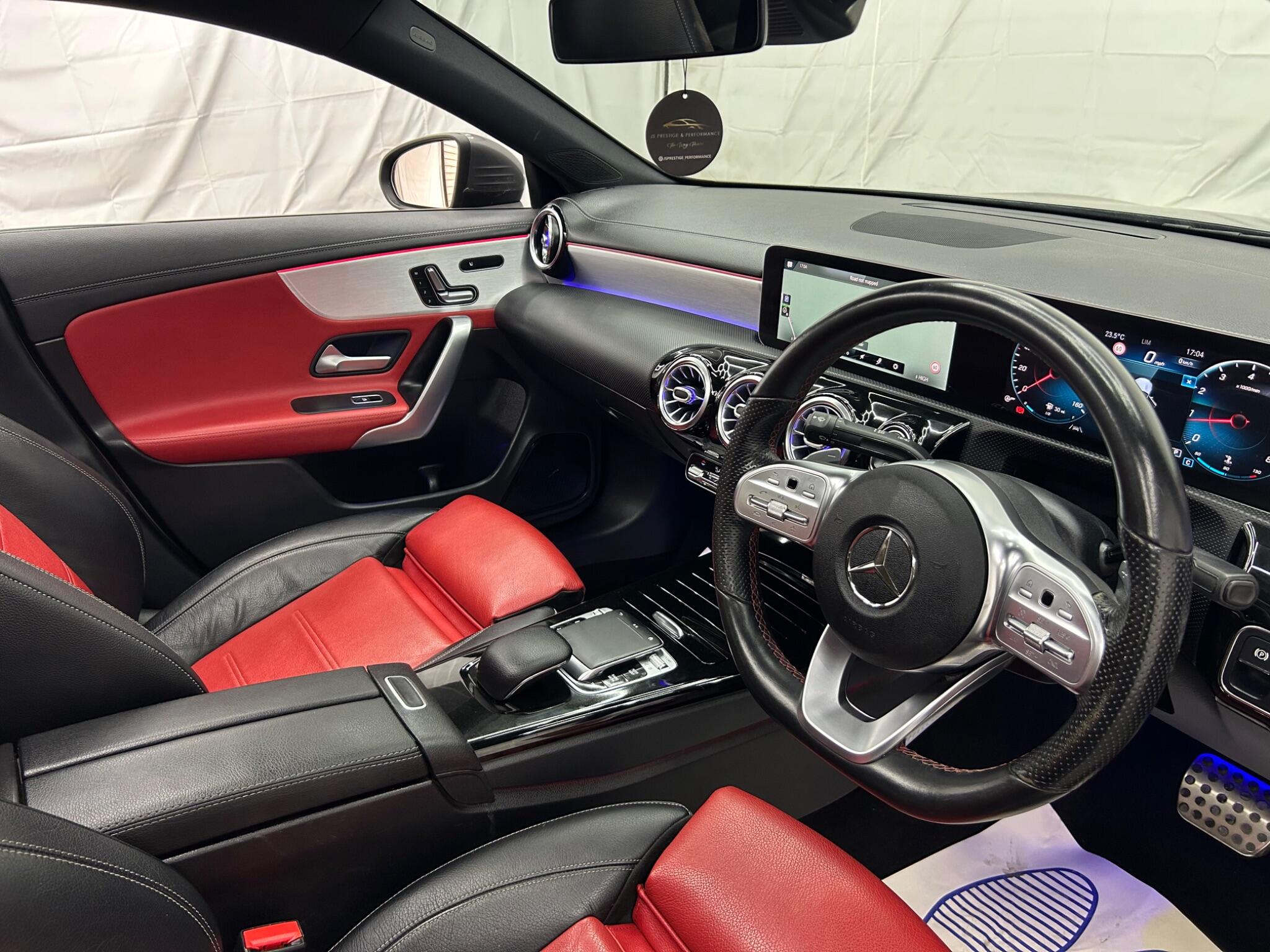 Mercedes-Benz Cla view 10