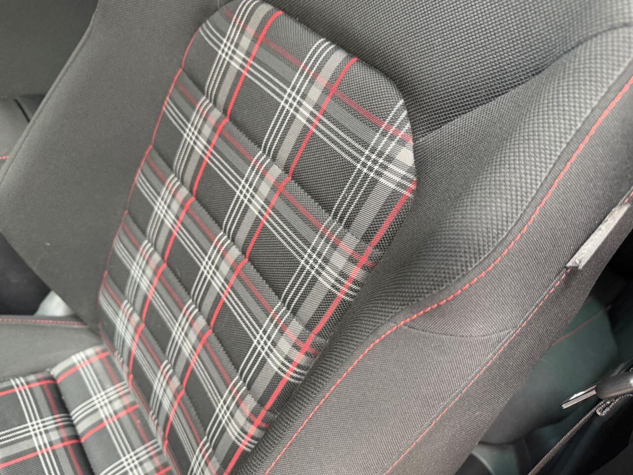 Volkswagen Golf view 32