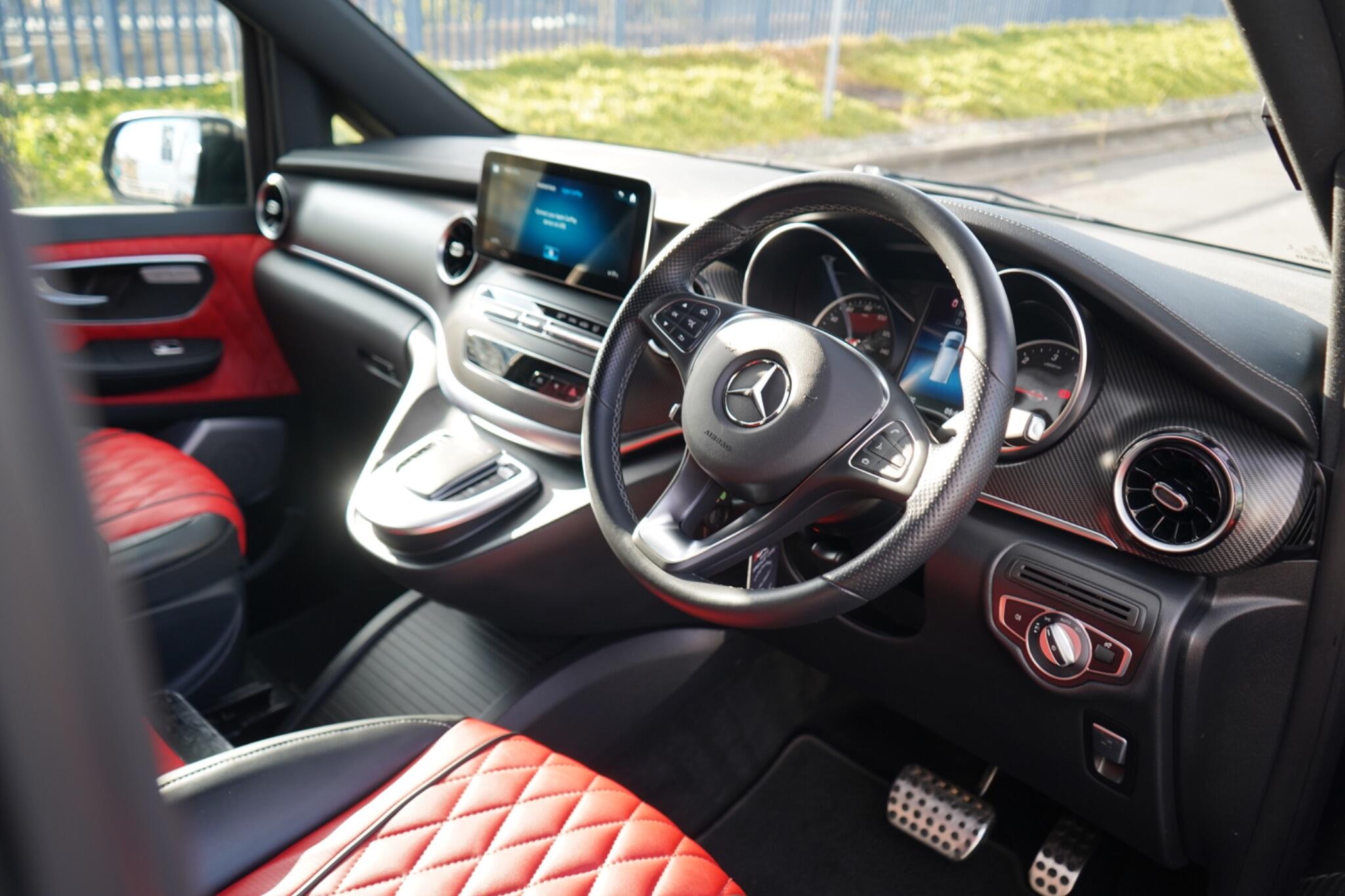 Mercedes-Benz V-Class view 16