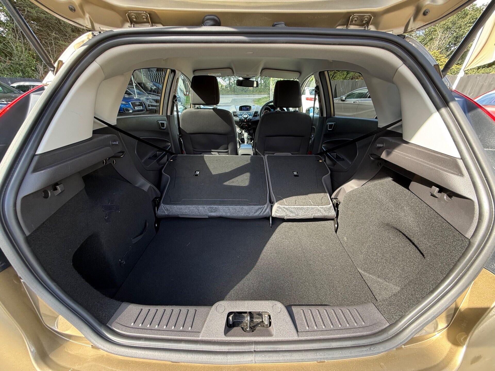 Ford Fiesta view 44